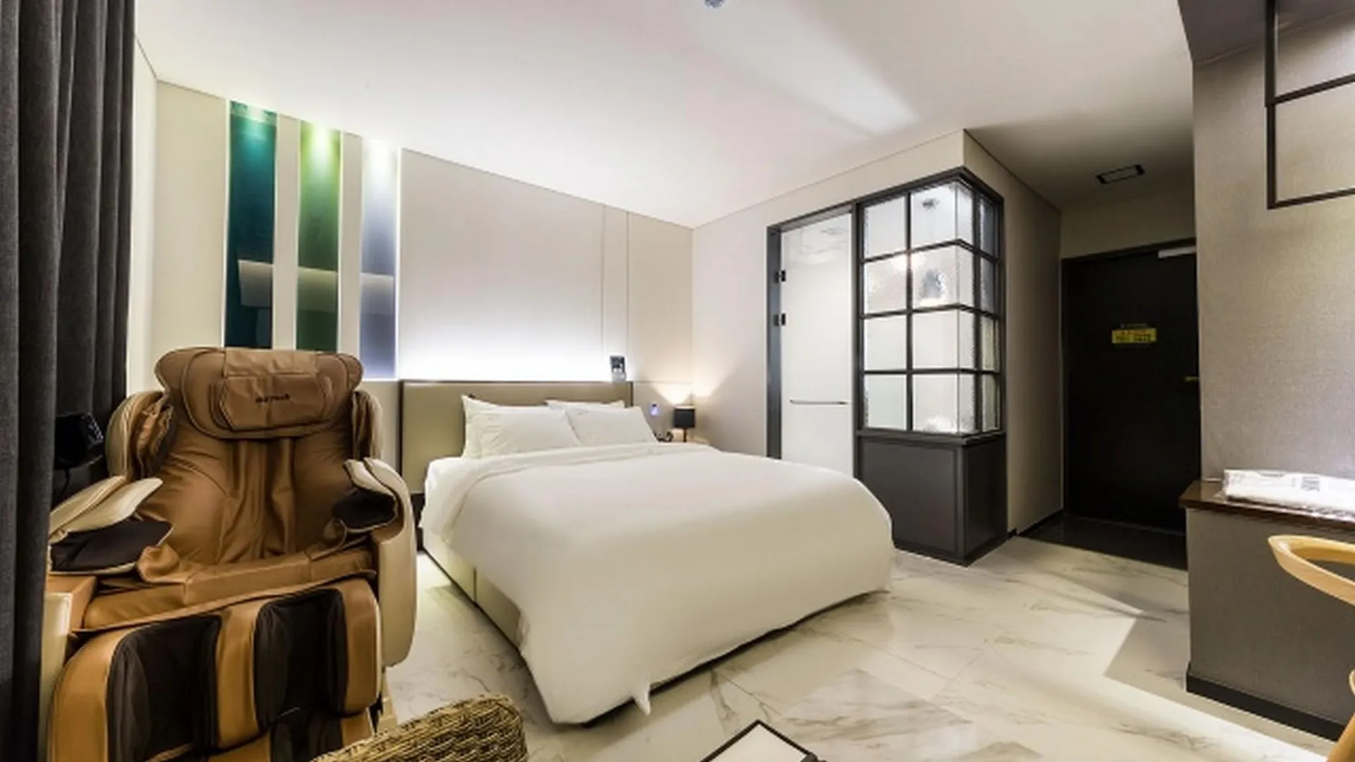 김포 김포 드라이브인 비대면 호텔 루이 호텔 수영장