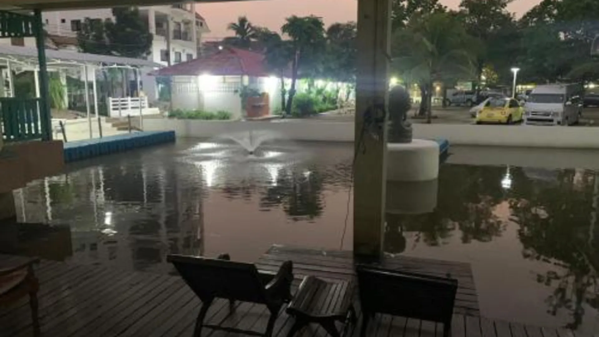 방콕 Baan Sood Soi Residence 1 บ้านสุดซอย เรซิเด้นท์ 1 2성급 호텔 객실