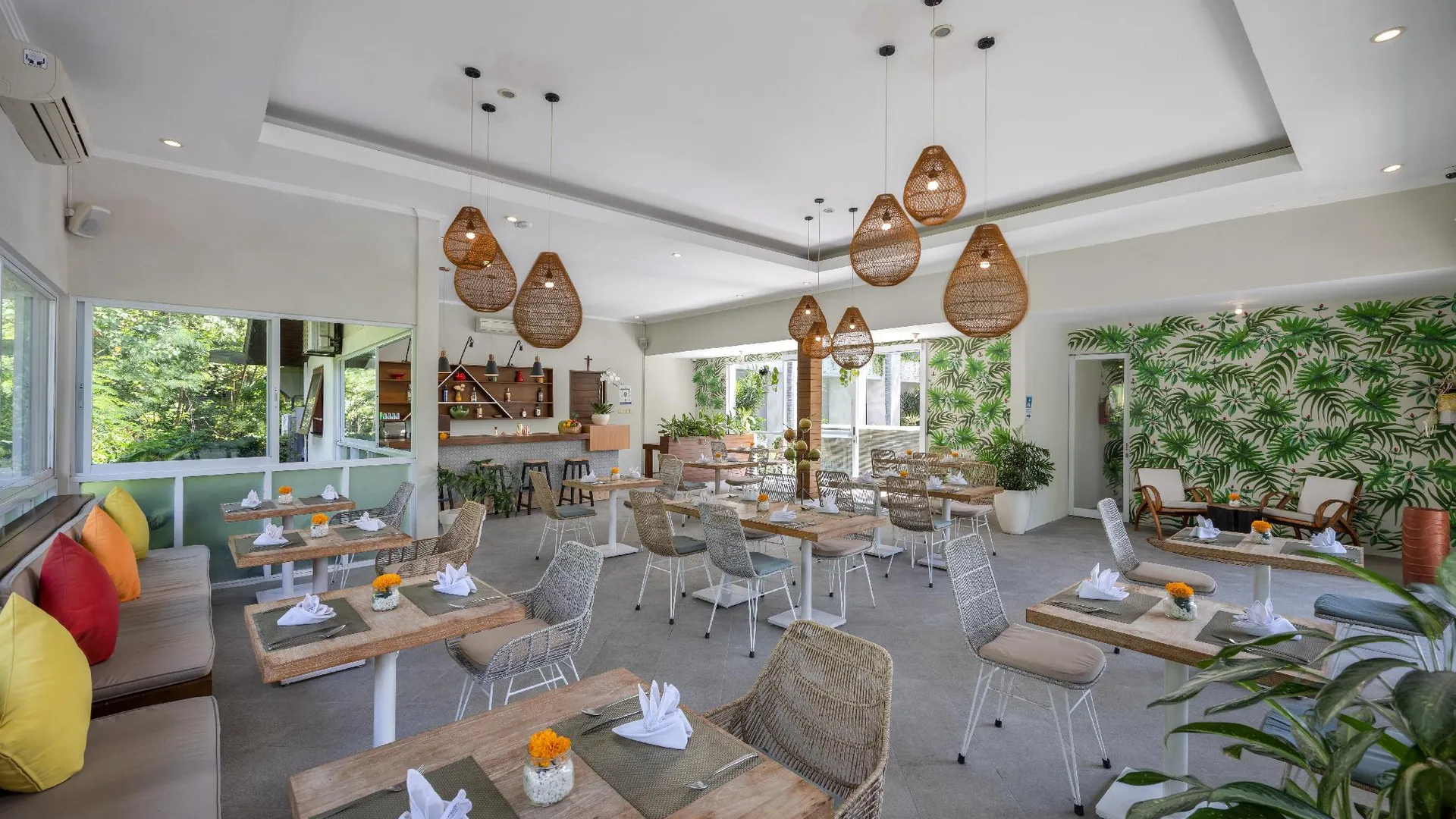 발리 타파 테피 칼리 창구 바이 프라마나 4성급 호텔 로비