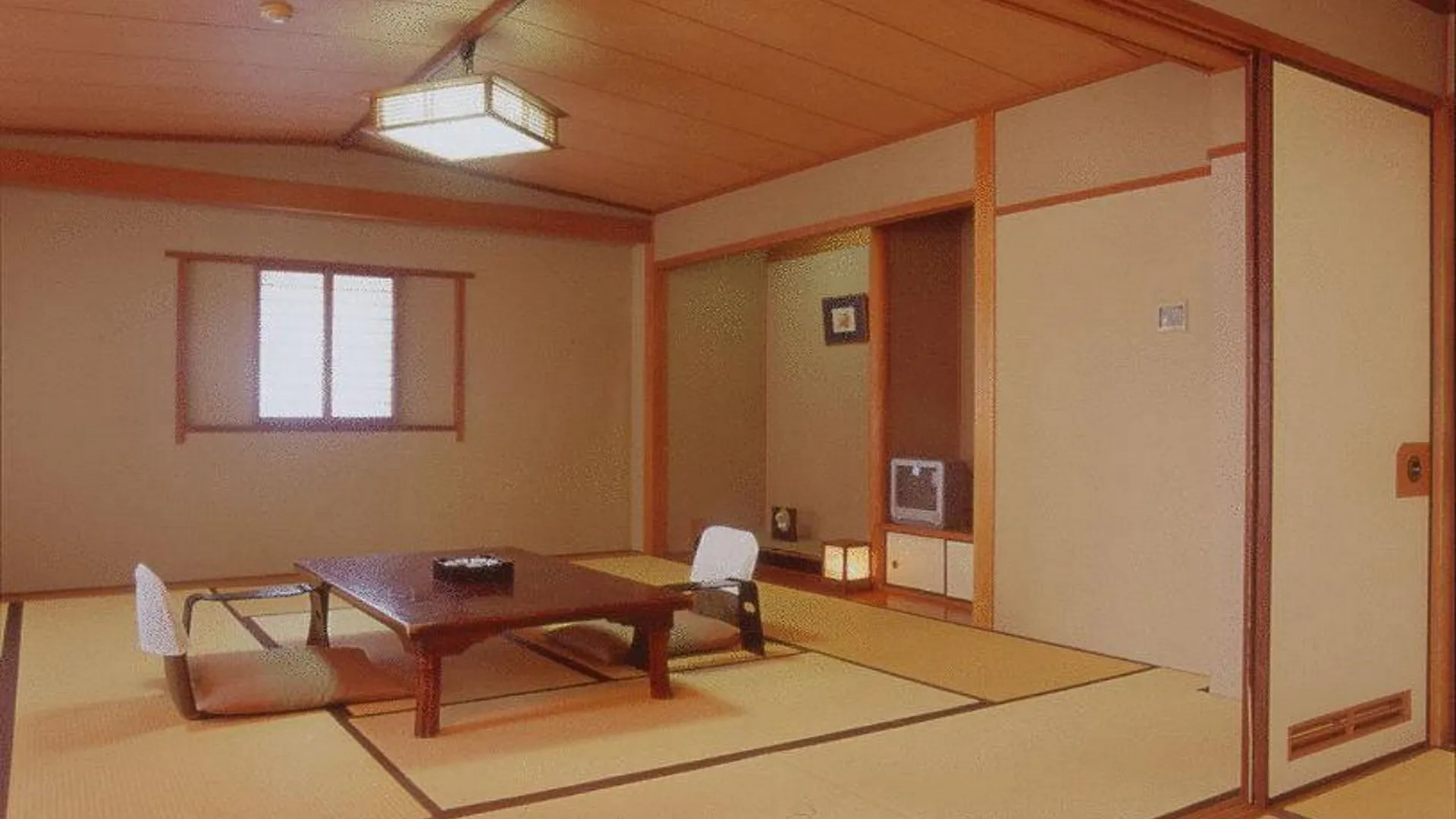 교토 카모가와칸 3성급 호텔 전망