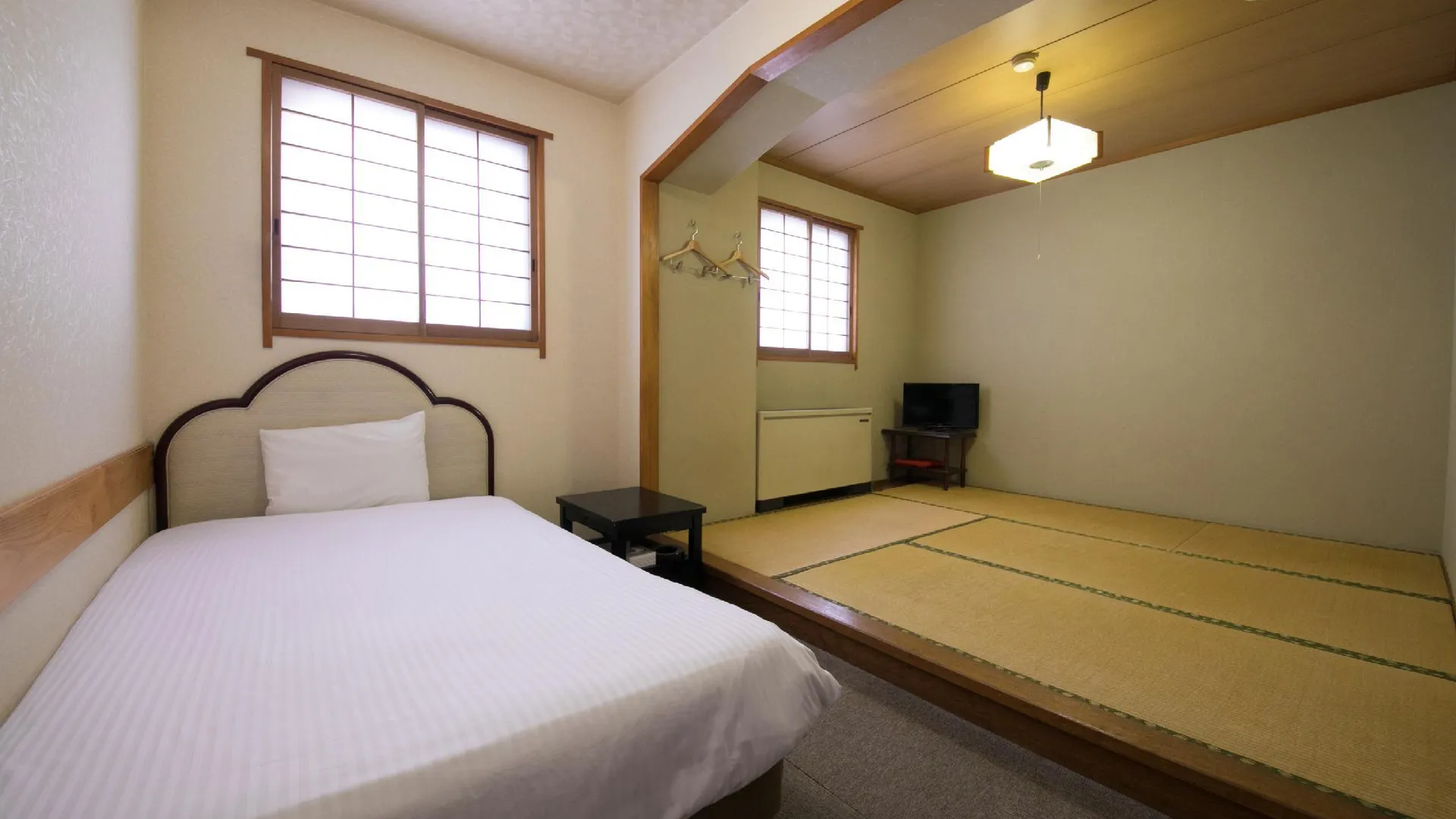 후쿠오카 헤와다이 호텔 오테몬 2성급 호텔 스위트룸