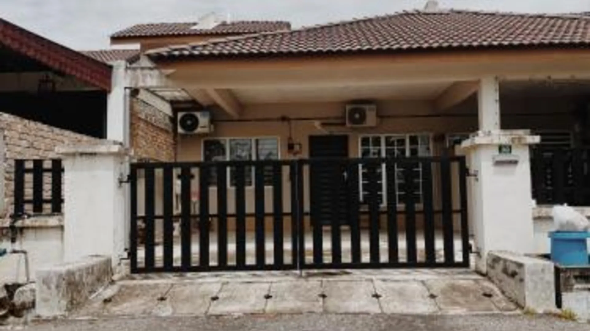 이포 탄중 람부탄의 프라이빗 하우스 (m², 침실 3개, 프라이빗 욕실 2개) 3성급 게스트하우스 외관