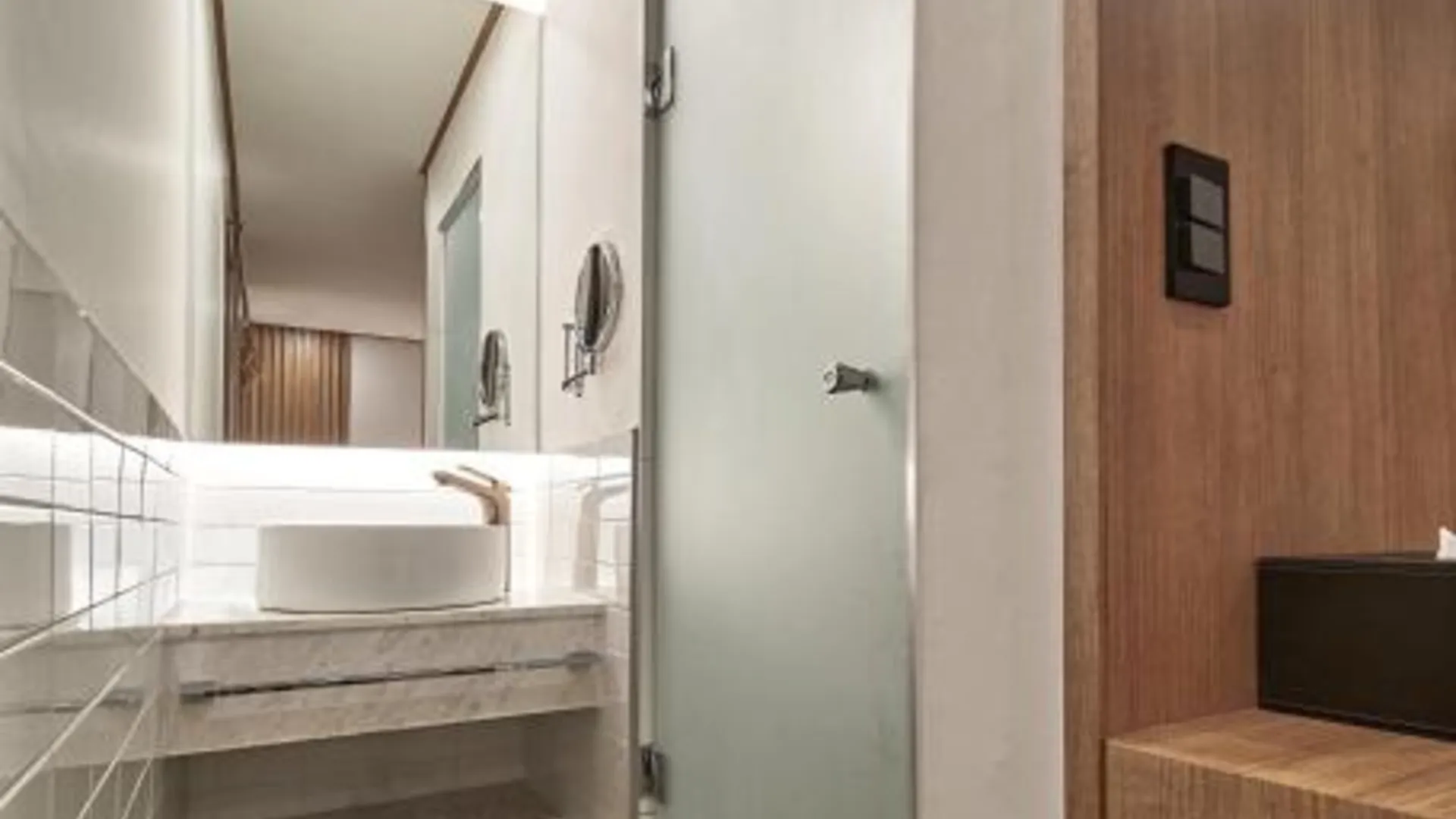 서울 먼데이 크래커 홍대 4성급 호텔 외관