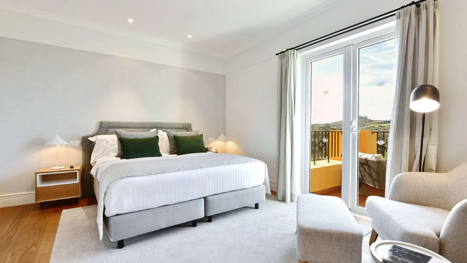 투르시팔 돌체 바이 윈덤 캄포레알 리스보아 5성급 호텔 스위트룸