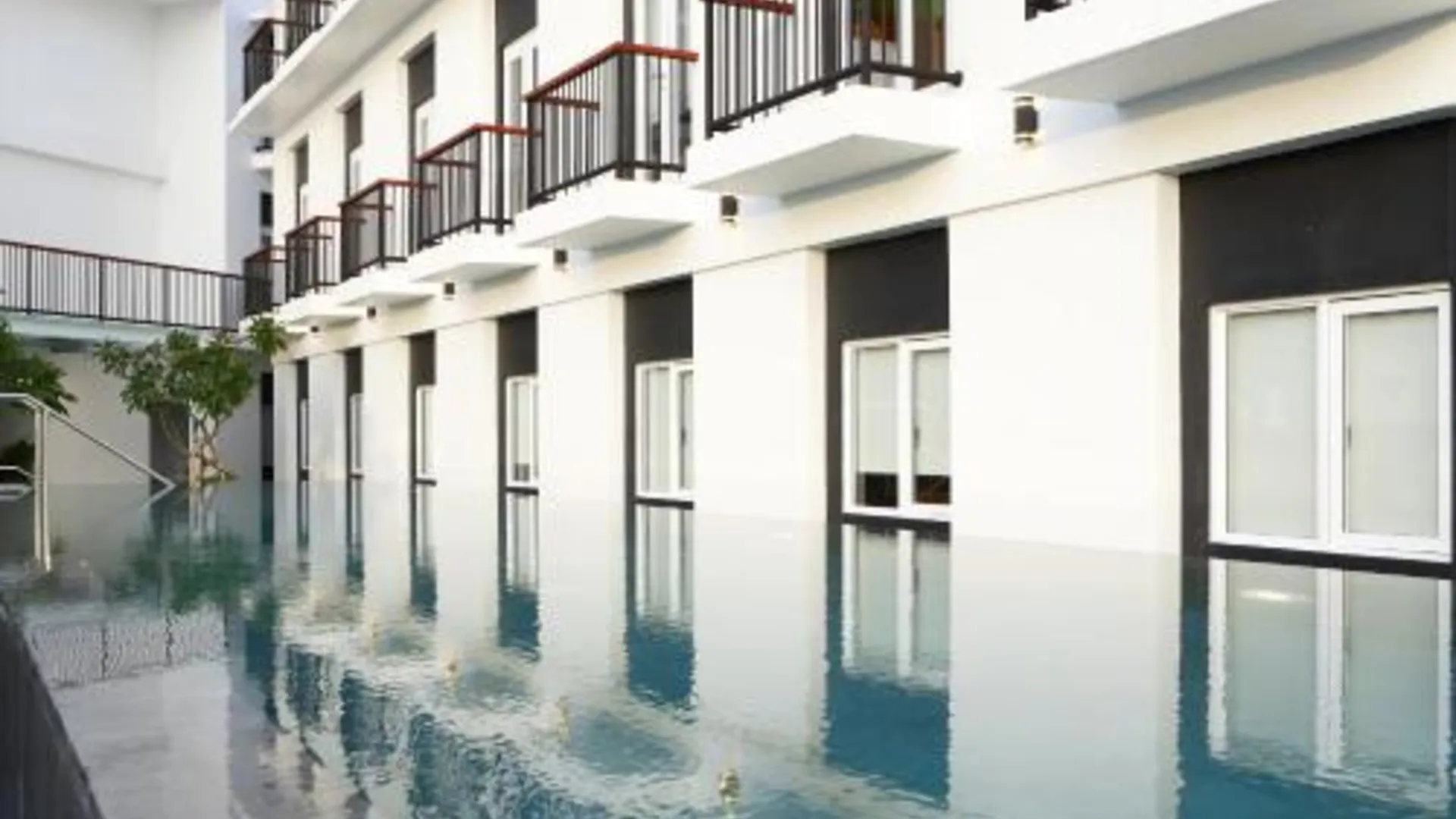 발리 아마리스 호텔 테우쿠 우마르 2성급 호텔 스위트룸