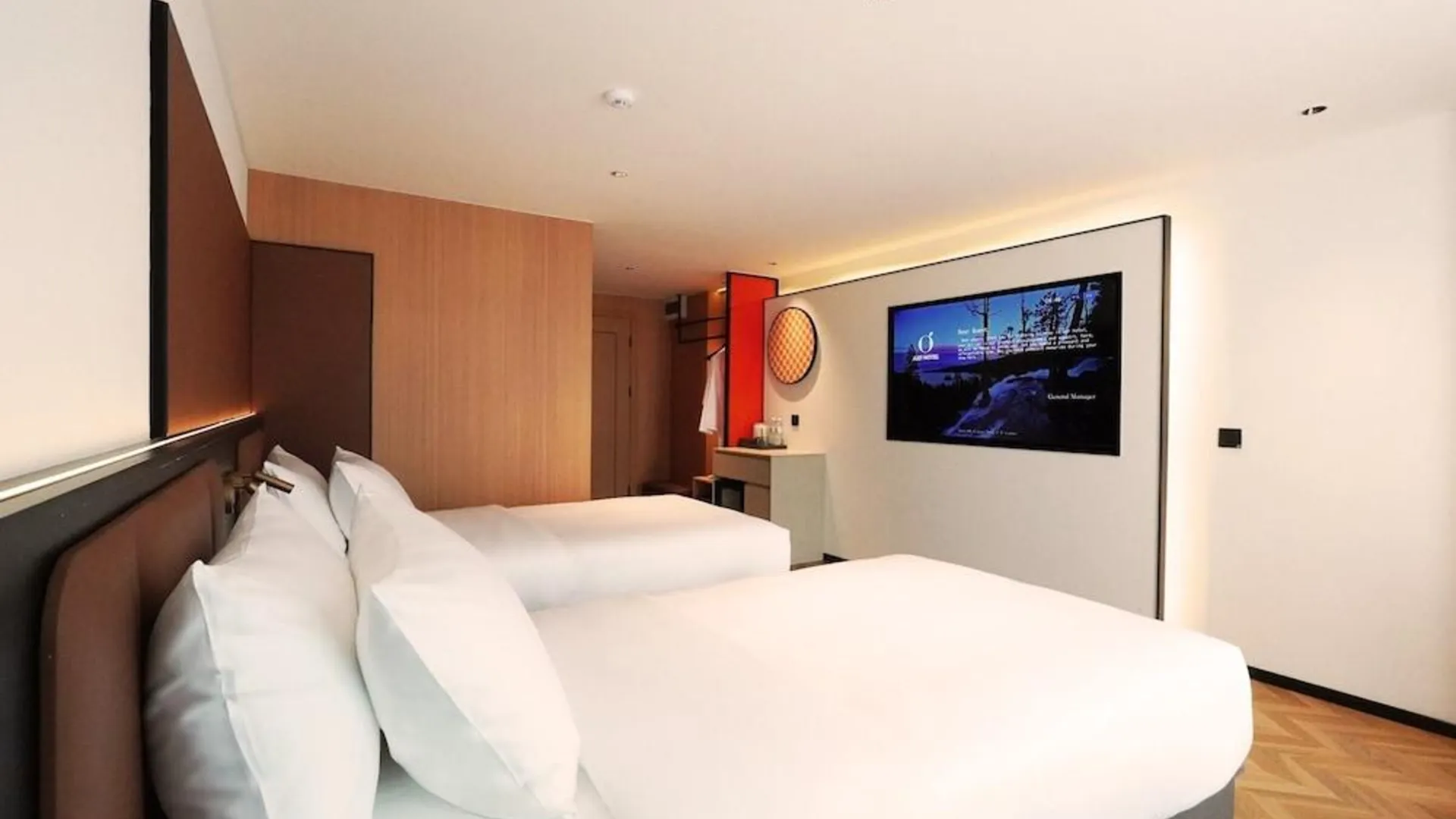 방콕 쥐즈 호텔 4성급 호텔 스위트룸