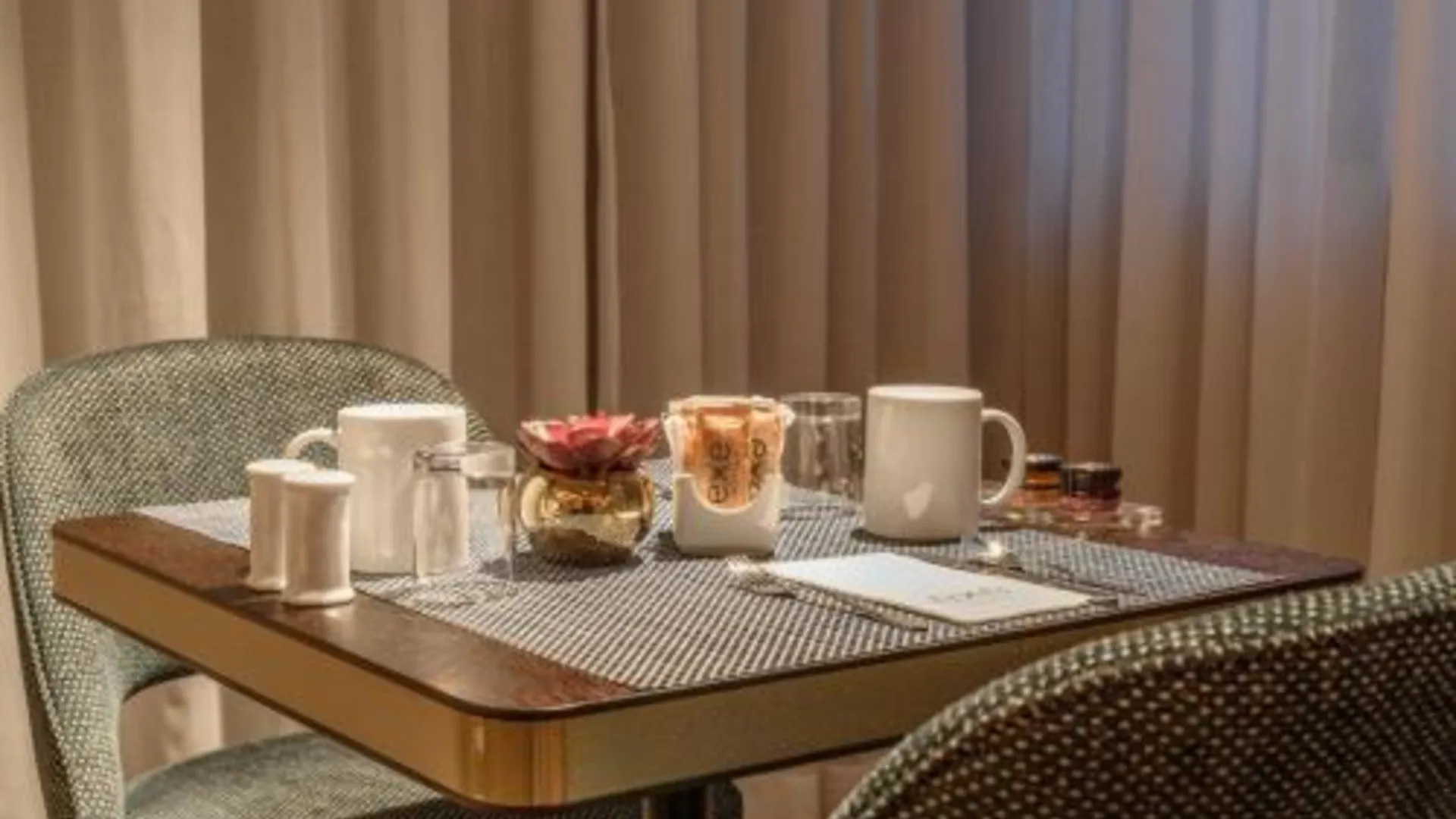 포르투 엑세 알마다 포르투 4성급 호텔 부대시설