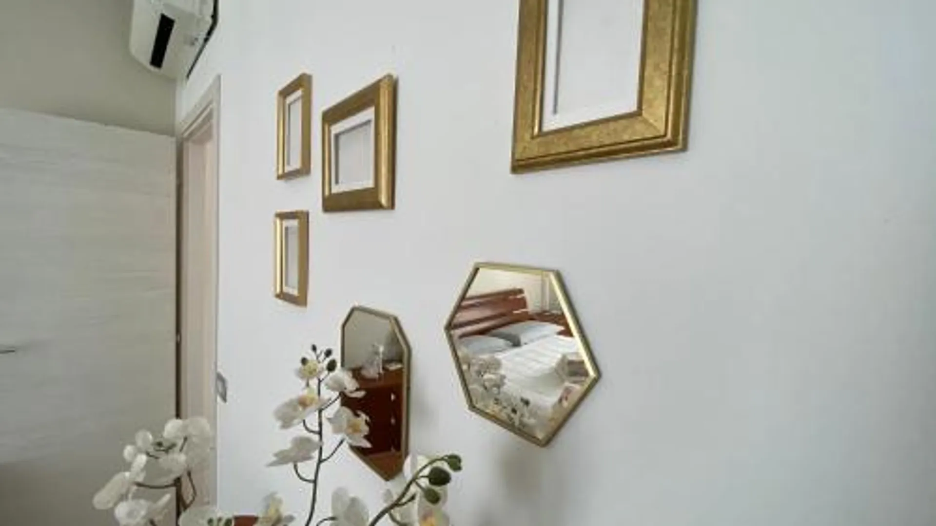 모데나 Suite649 Nuova 5 3성급 싱글룸 레스토랑