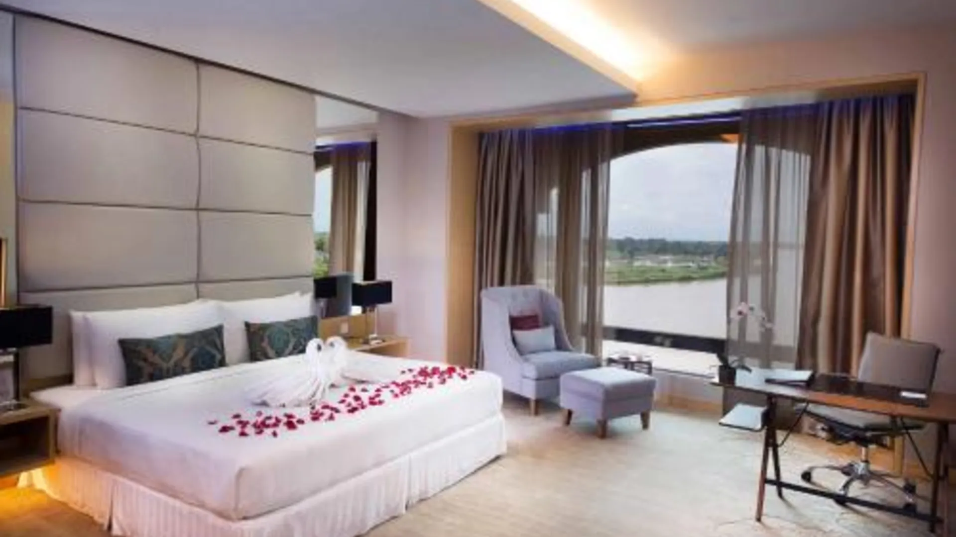 페칸 안카사 로얄레 페칸, 파항 4성급 호텔 스위트룸