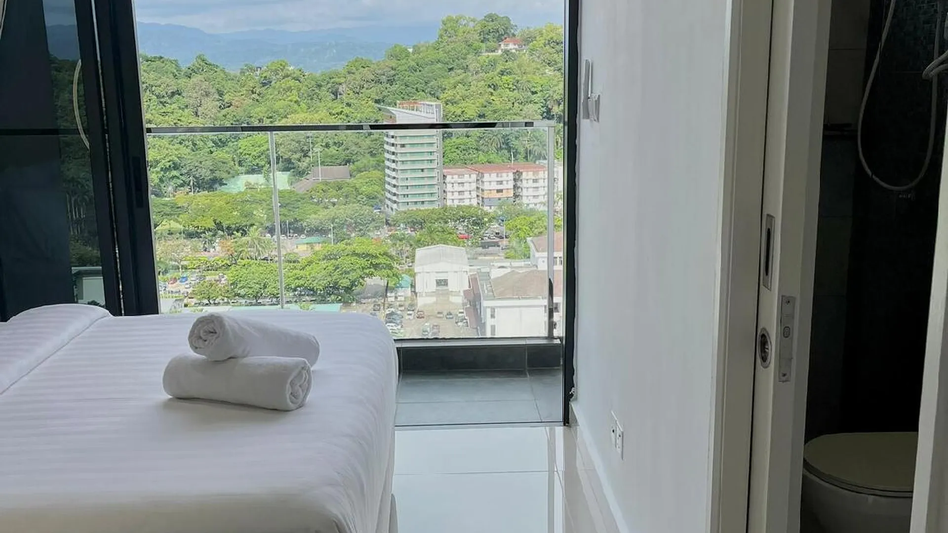 코타키나발루 시티 센터의 프라이빗 하우스 (m², 침실 2개, 프라이빗 욕실 1개) 3성급 싱글룸 객실