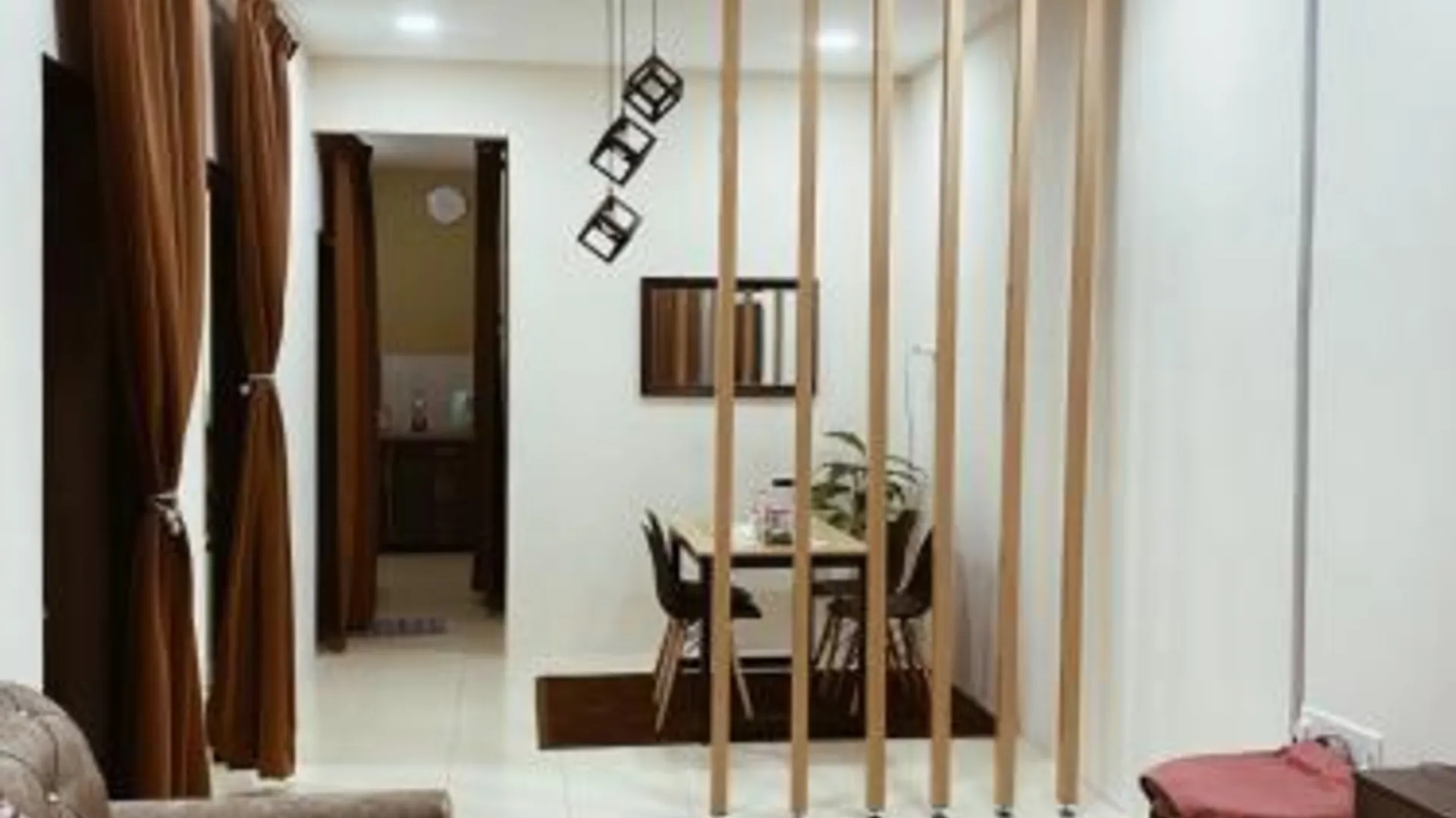 이포 탄중 람부탄의 프라이빗 하우스 (m², 침실 3개, 프라이빗 욕실 2개) 3성급 게스트하우스 로비