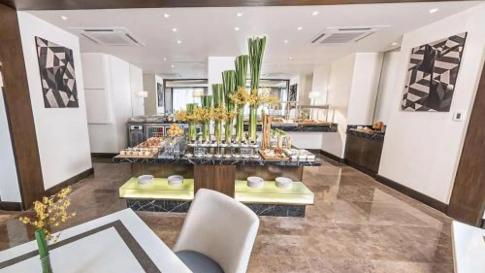 세부 세다 아얄라 센터 세부 4성급 호텔 레스토랑