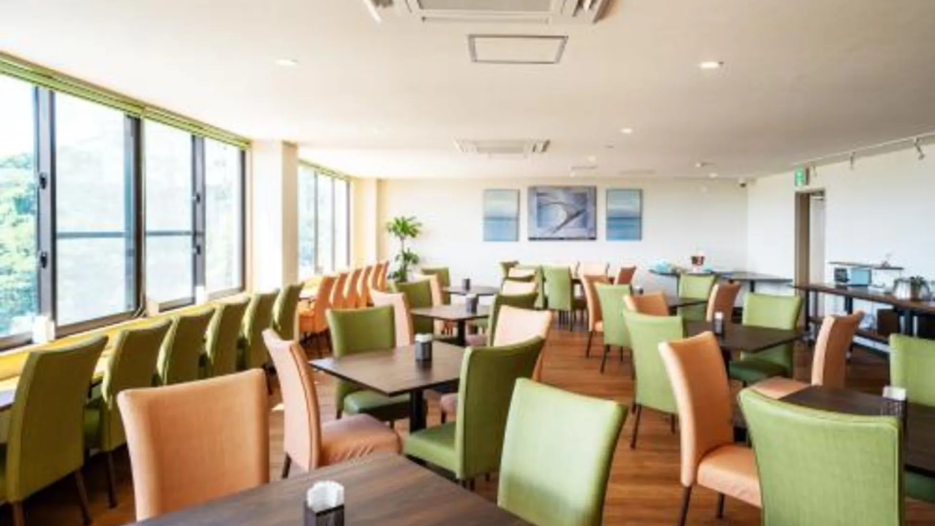 오키나와 본섬 라이컴 패밀리 리조트 호텔 구 히야군 라나이 리조트 오키나와 2성급 호텔 외관