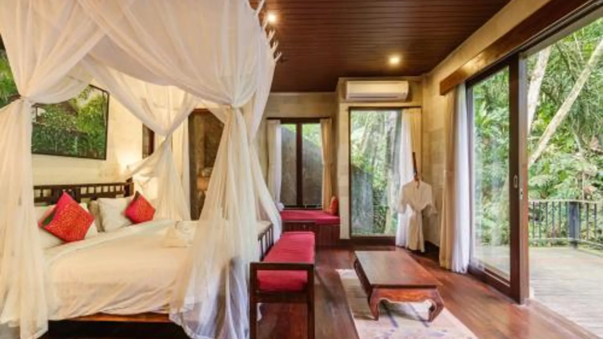 발리 빙사트바 럭셔리 우붓 4성급 호텔 스위트룸