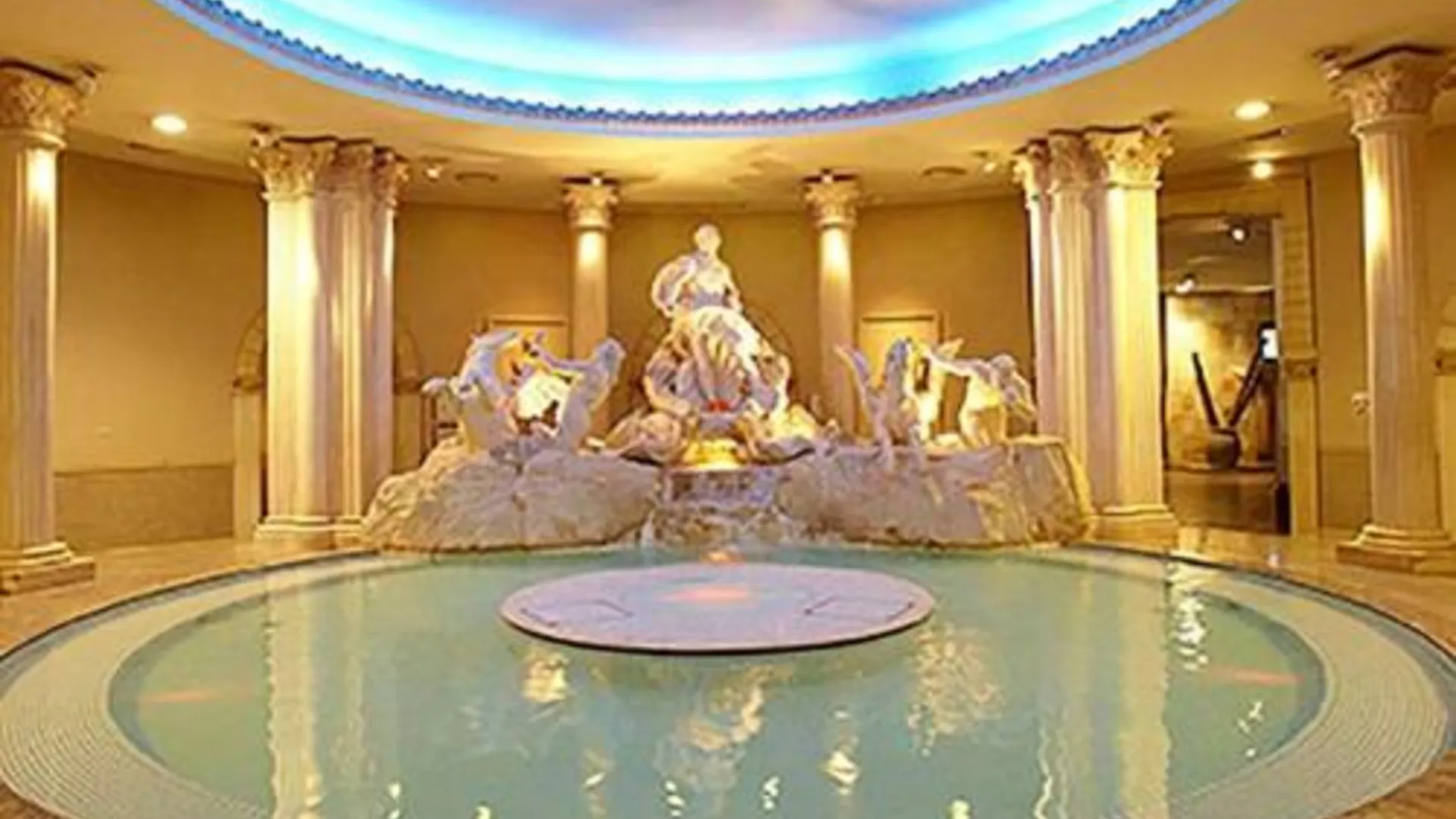 오사카 HOTEL HILLARYS Shinsaibashi 3성급 호텔 로비