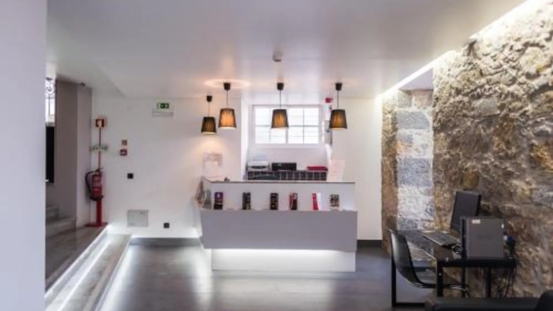 리스본 V 디나스티아 게스트하우스 3성급 호텔 수영장