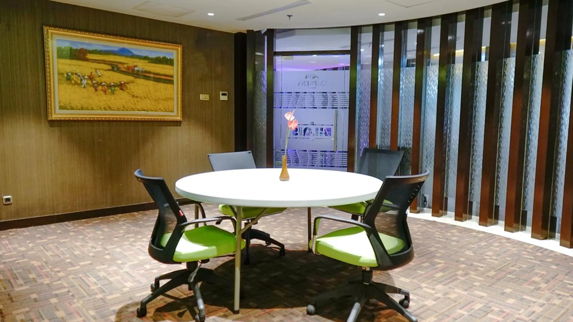 마카사르 엠프레스 호텔 마카사르 시티 센터 바이 LIFE 3성급 호텔 레스토랑