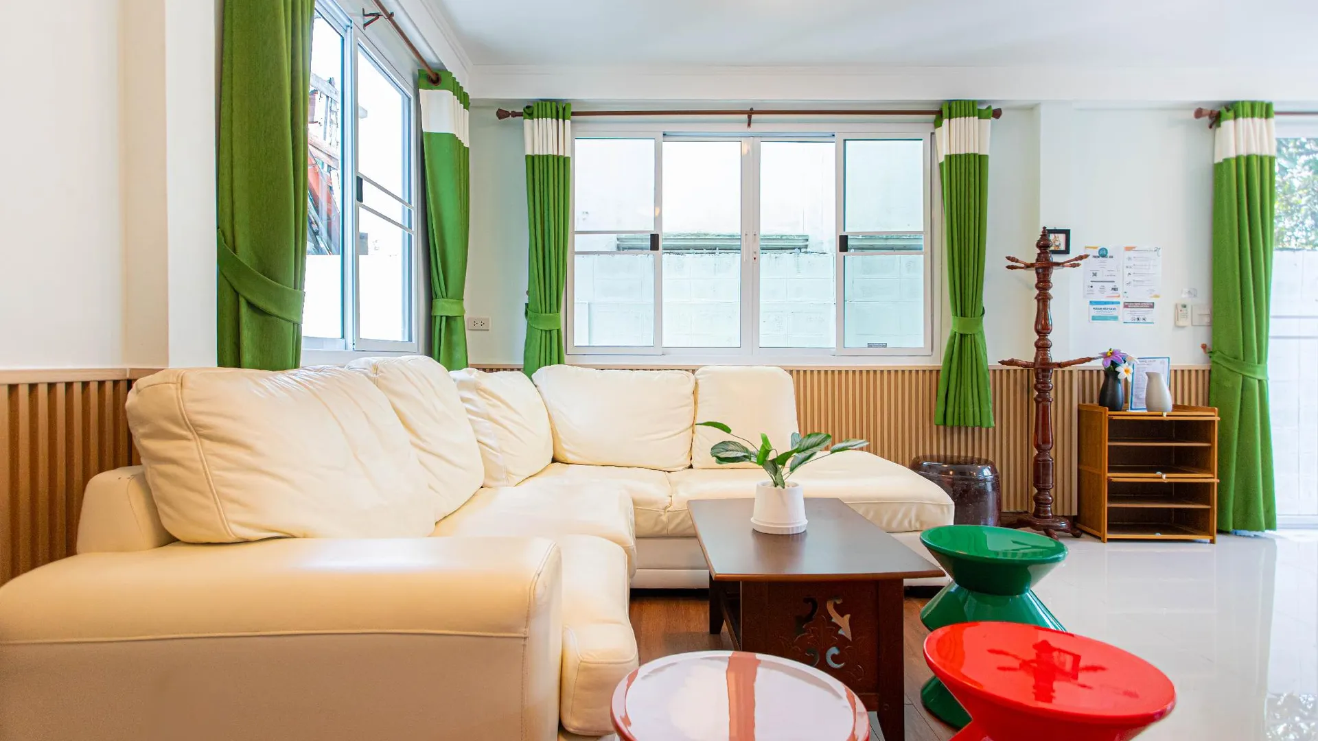 방콕 카오산의 프라이빗 하우스 (55m², 침실 2개, 프라이빗 욕실 1개) 4성급 게스트하우스 전망