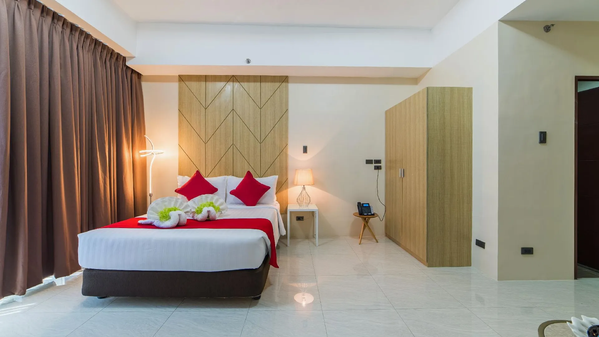 세부 이스트랜드 호텔 앤 레지던스 3성급 호텔 스위트룸