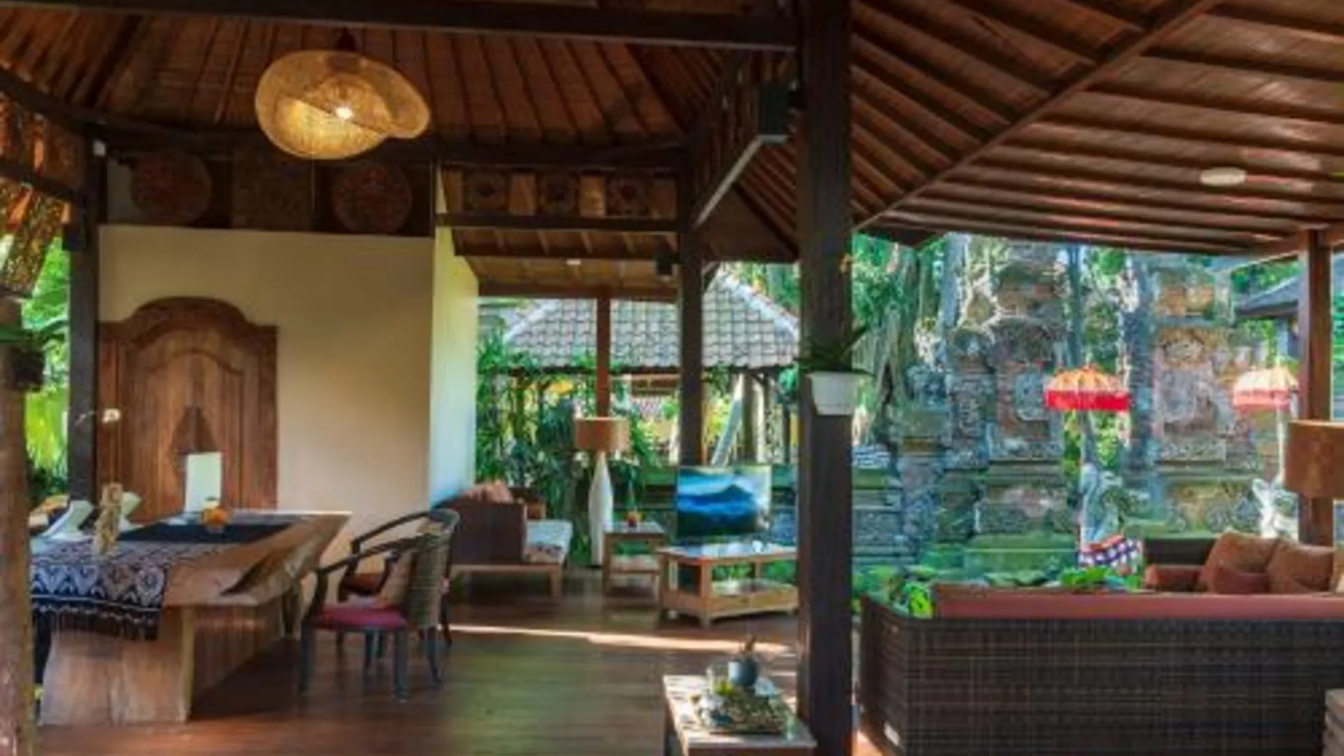 발리 아디와나 스바르가 로카 - 어 리트리트 리조트 4성급 호텔 수영장