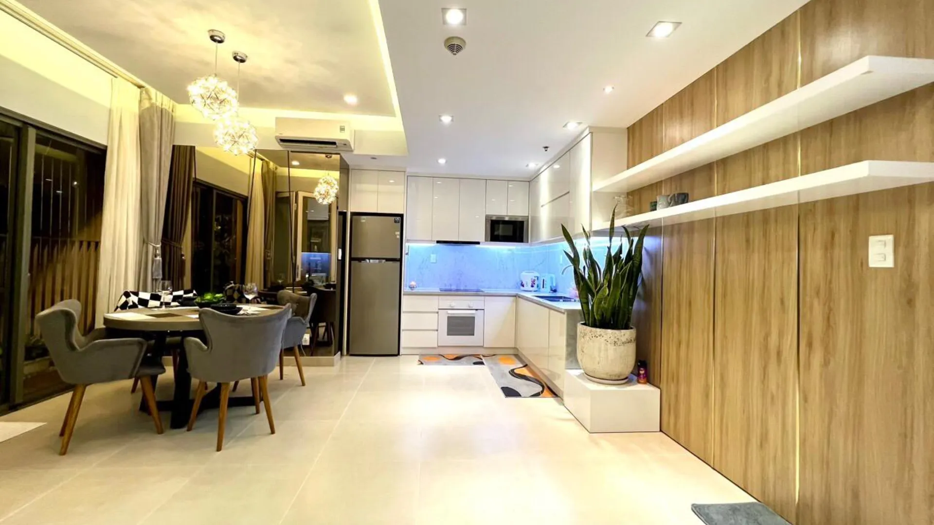 호치민 2군의 아파트먼트 (100m², 침실 1개, 프라이빗 욕실 1개) 4성급 싱글룸 수영장