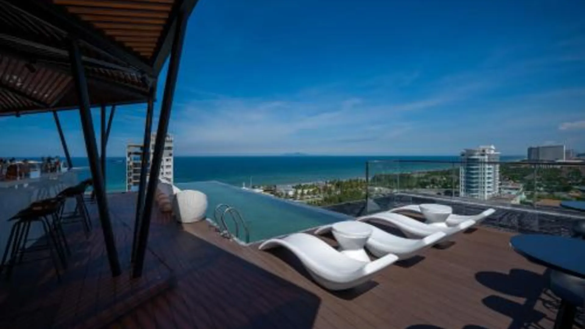 다낭 드라코 호텔 앤 스위트 4성급 호텔 외관