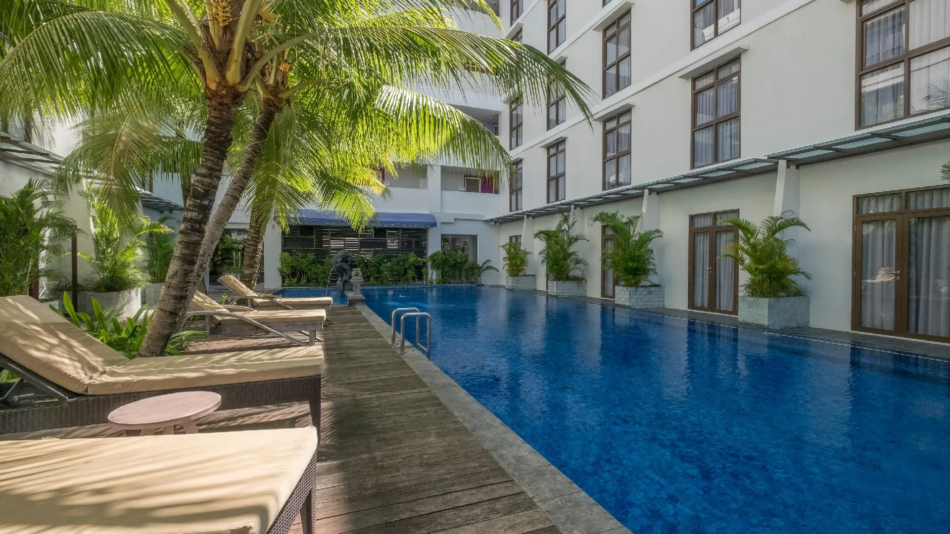 발리 윈덤 가든 쿠타 발리 4성급 호텔 스위트룸