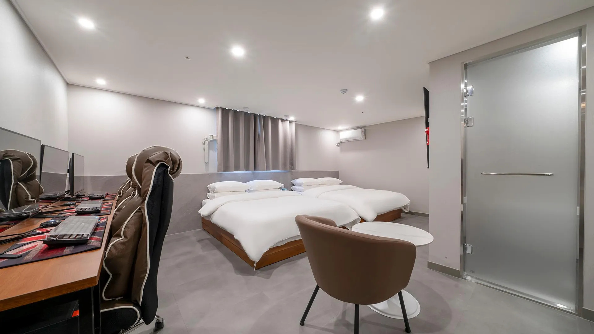 수원 수원(인계동) 한밤호텔 호텔 스위트룸