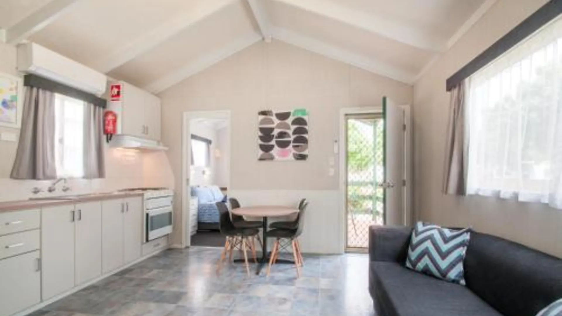 깁스랜드 지역 와라굴 가든 홀리데이 파크 4성급 게스트하우스 외관