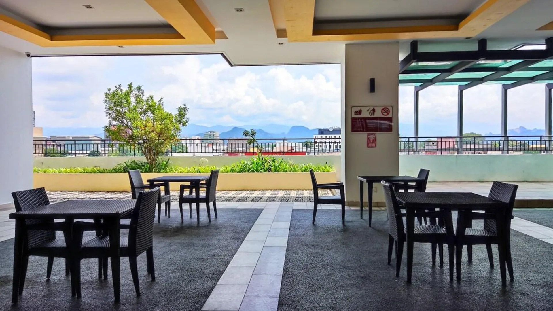 이포 캄풍 쿠차이의 프라이빗 하우스 (1000m², 침실 3개, 프라이빗 욕실 2개) 3성급 싱글룸 외관