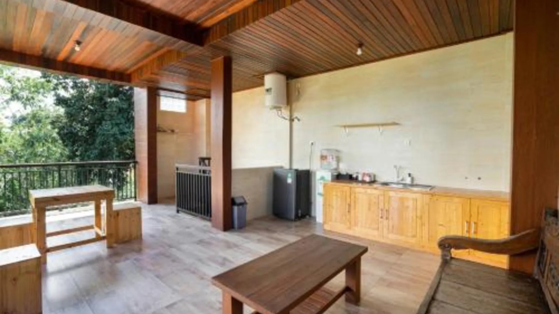 발리 K Hostel Seminyak 호텔 로비