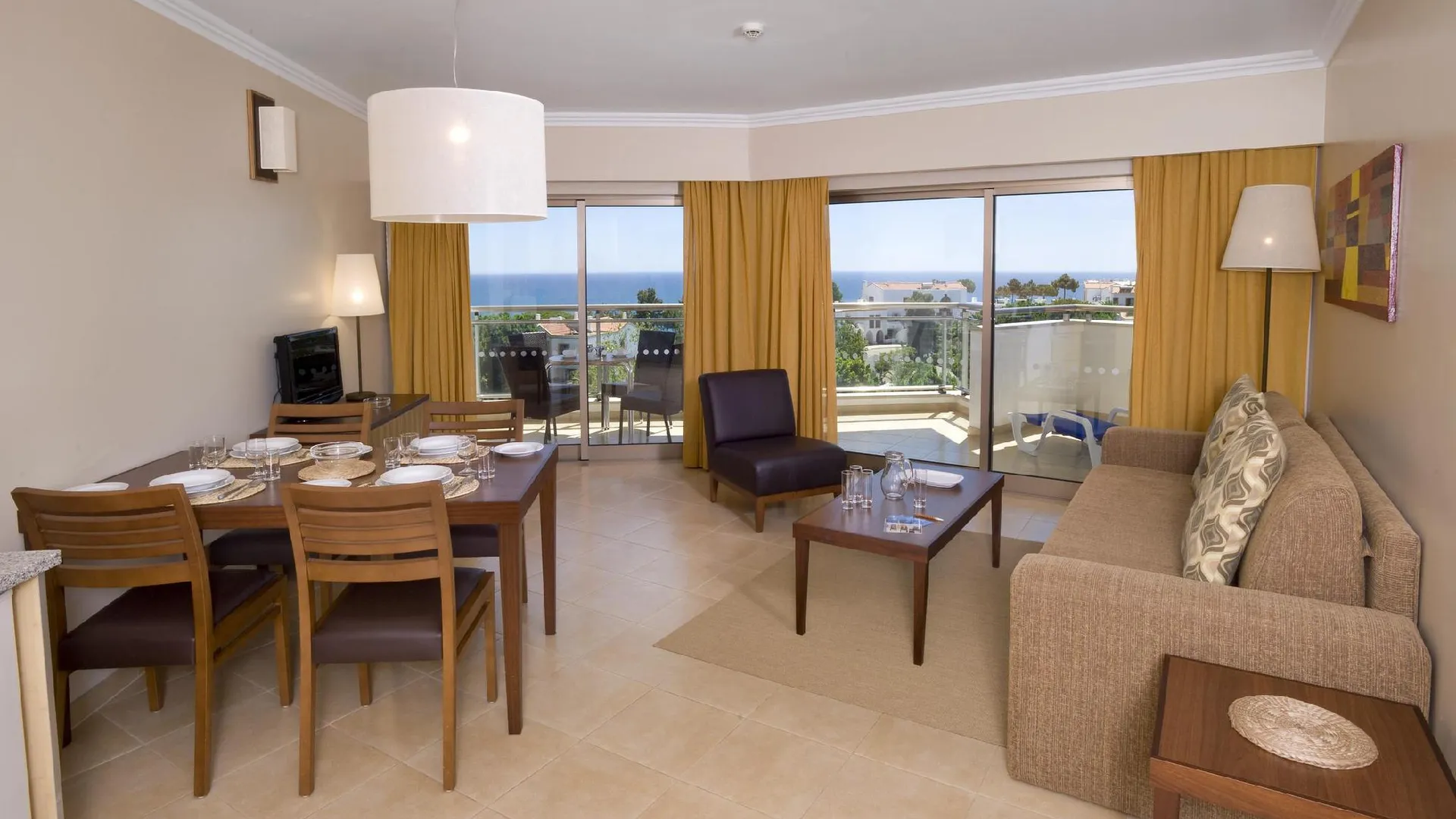 알부페이라 Alfagar Aparthotel 4성급 호텔 스위트룸