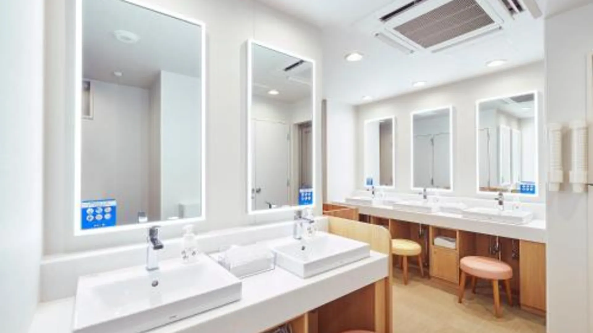 교토 더 포켓 호텔 교토-카라수마고조 - 프라이빗 룸 3성급 호텔 전망