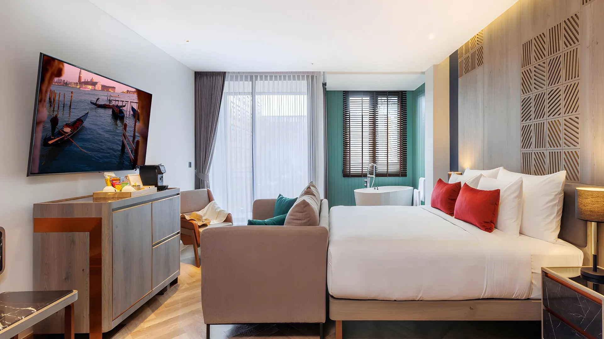 방콕 텐 식스 헌드레드 차오프라야, 방콕 바이 프리퍼런스, 매니지드 바이 디 애스콧 리미티드 5성급 호텔 스위트룸