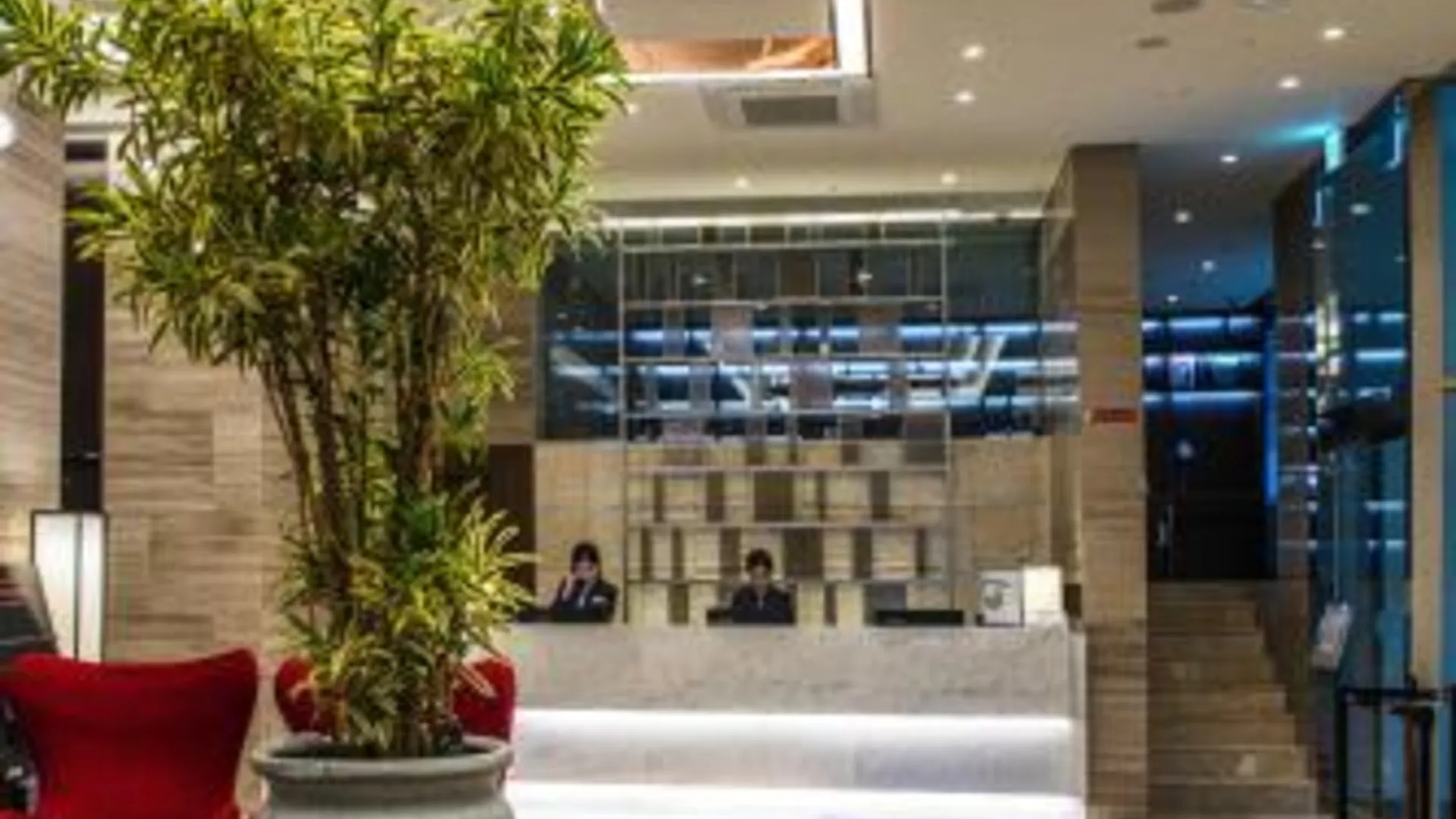 부산 라마다 앙코르 바이 윈덤 부산역 4성급 호텔 외관