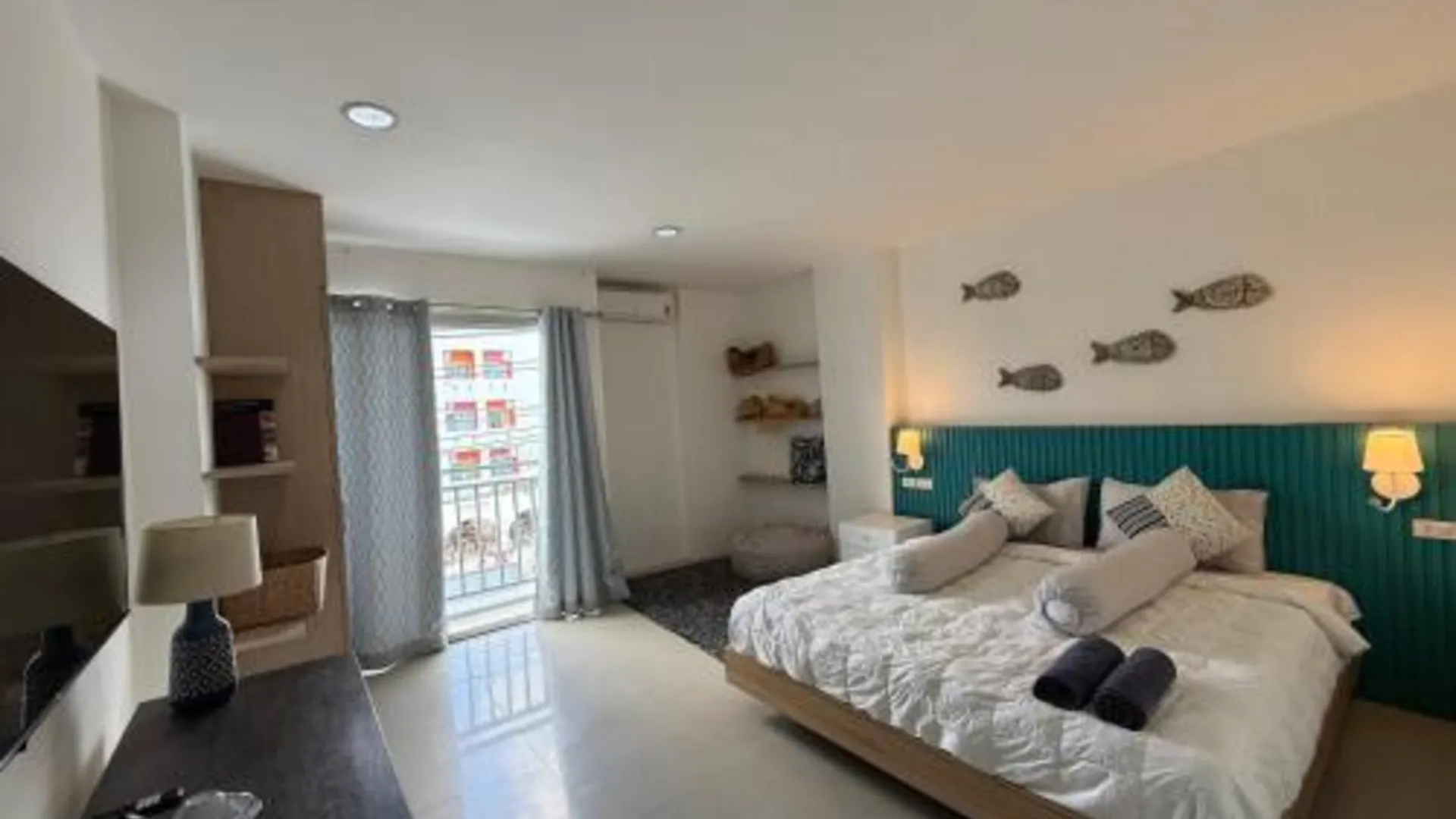 푸켓 파이브 로브즈 베즈 파통 3성급 호텔 외관