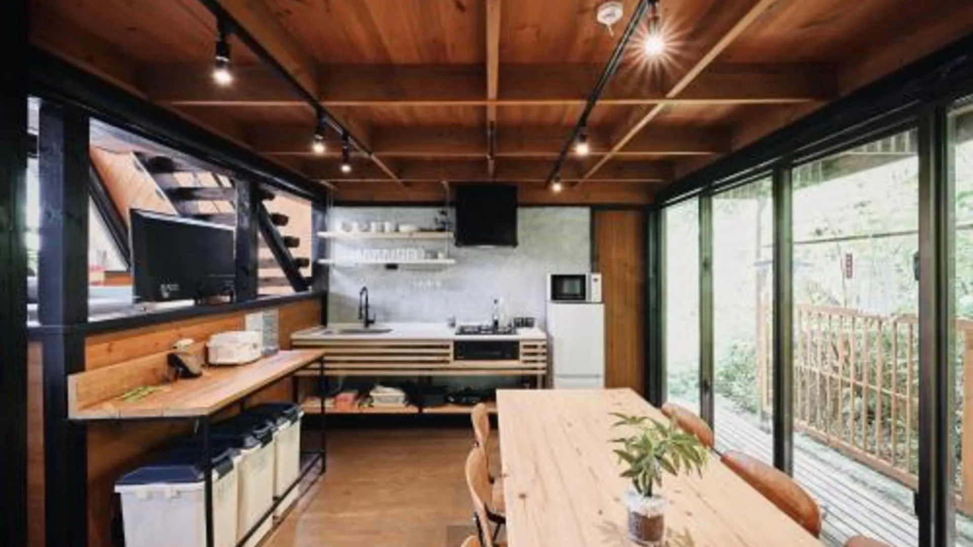 오키나와 본섬 기노자의 프라이빗 하우스 (m², 침실 3개, 프라이빗 욕실 1개) 1성급 게스트하우스 레스토랑