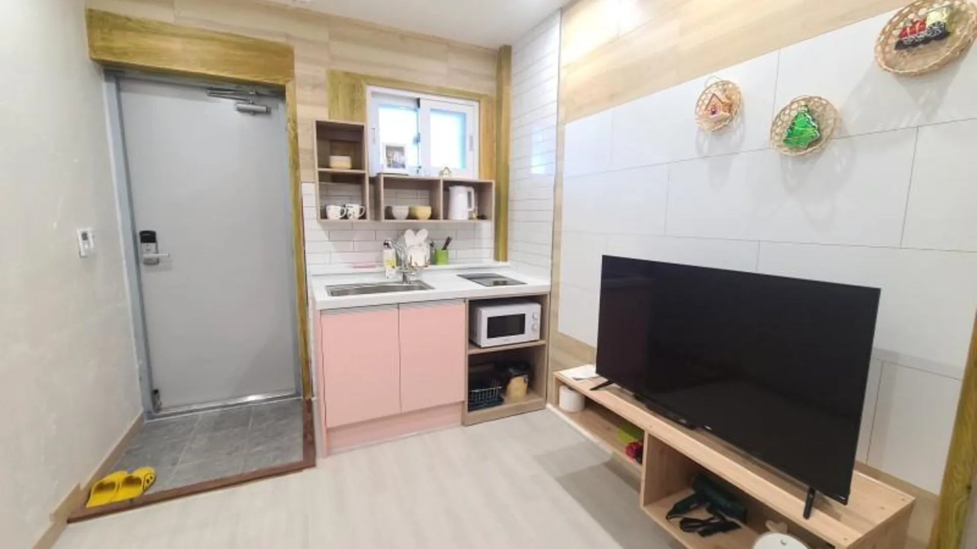 신안군(전남) 신안 나무늘보펜션 2성급 게스트하우스 스위트룸