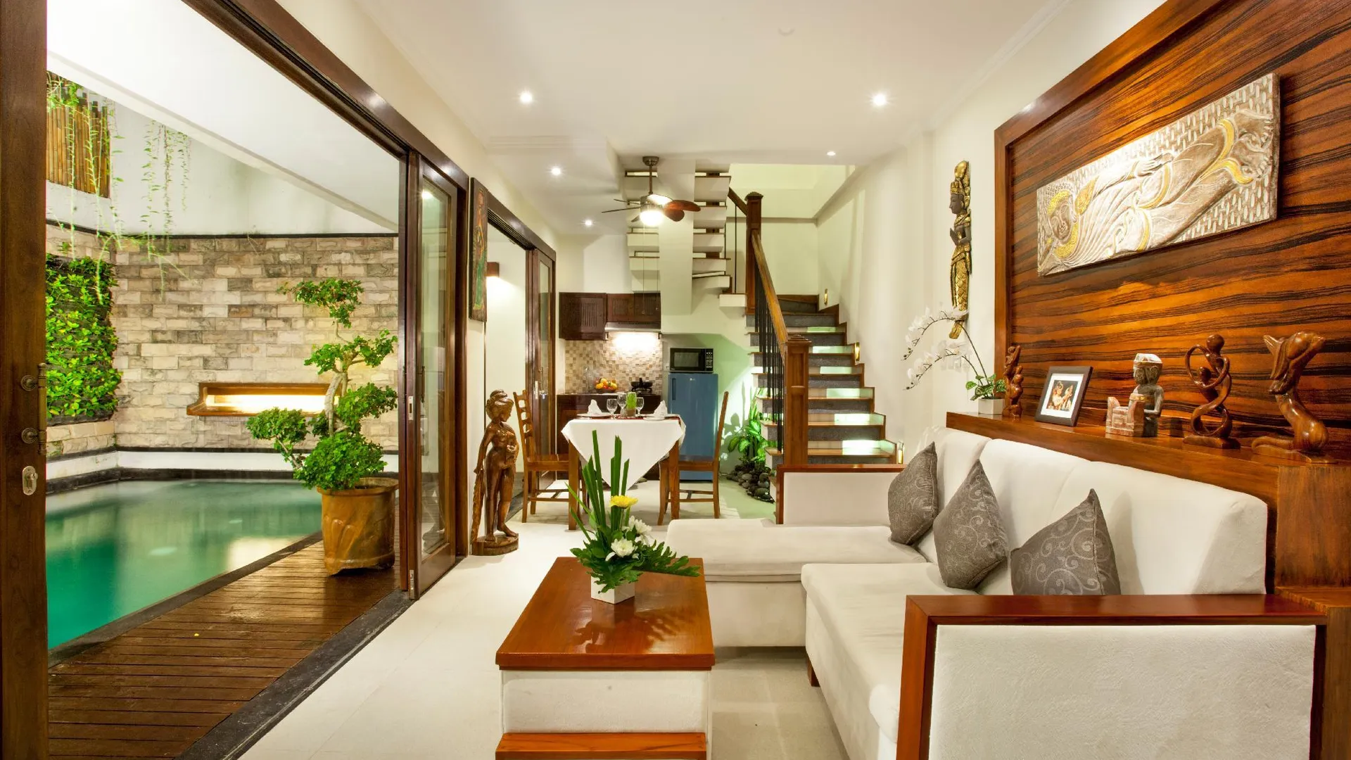 발리 아스타기나 리조트 빌라 앤 스파 4성급 호텔 레스토랑