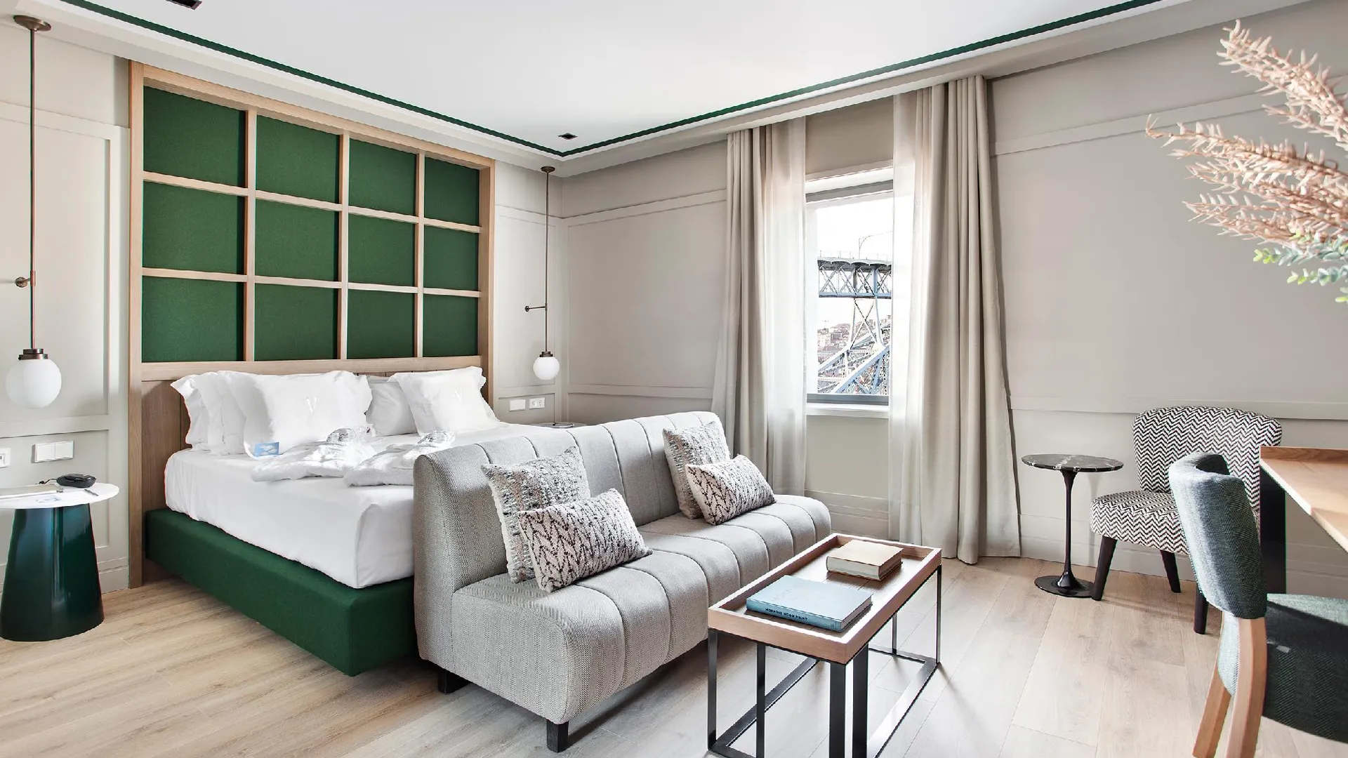 빌라 노바 드 가이아 빈치 폰테 데 페로 4성급 호텔 스위트룸