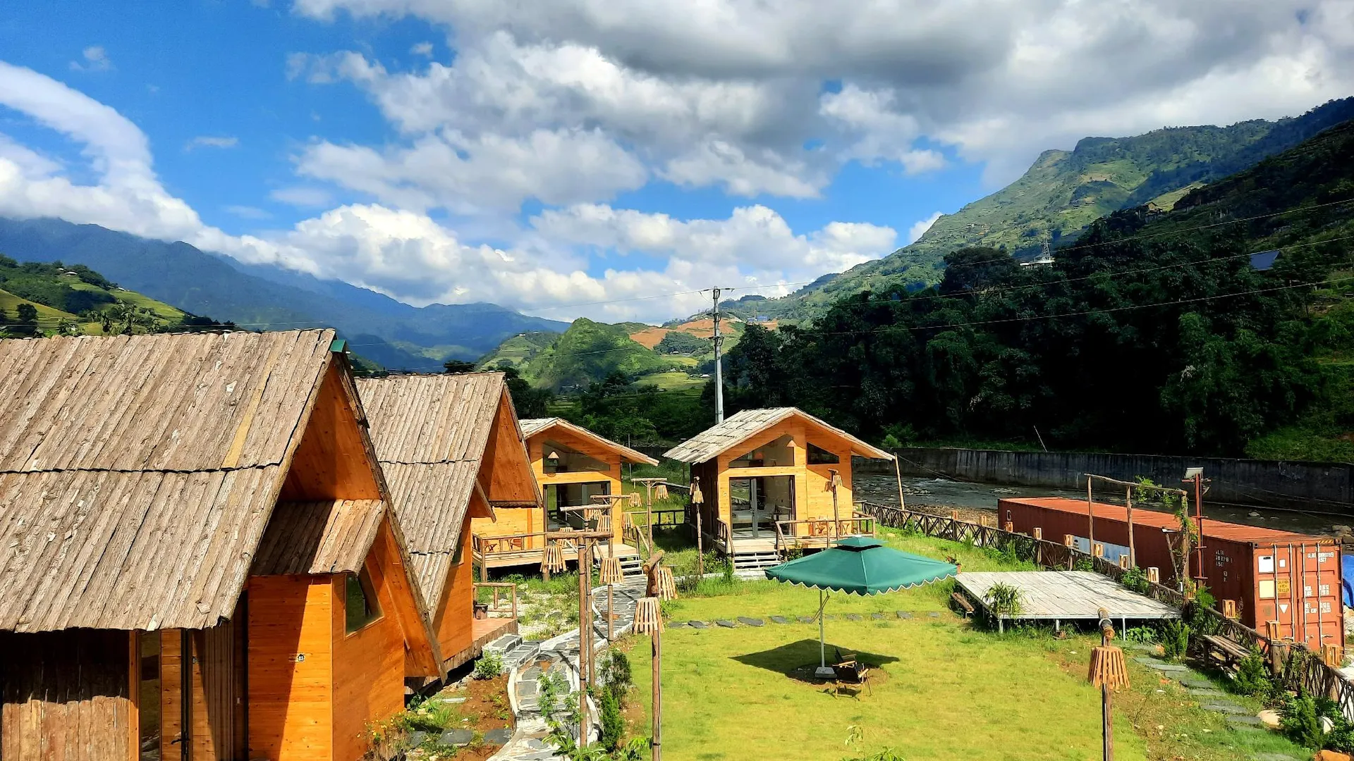 사파 차파 스트림 하우스 3성급 호텔 외관