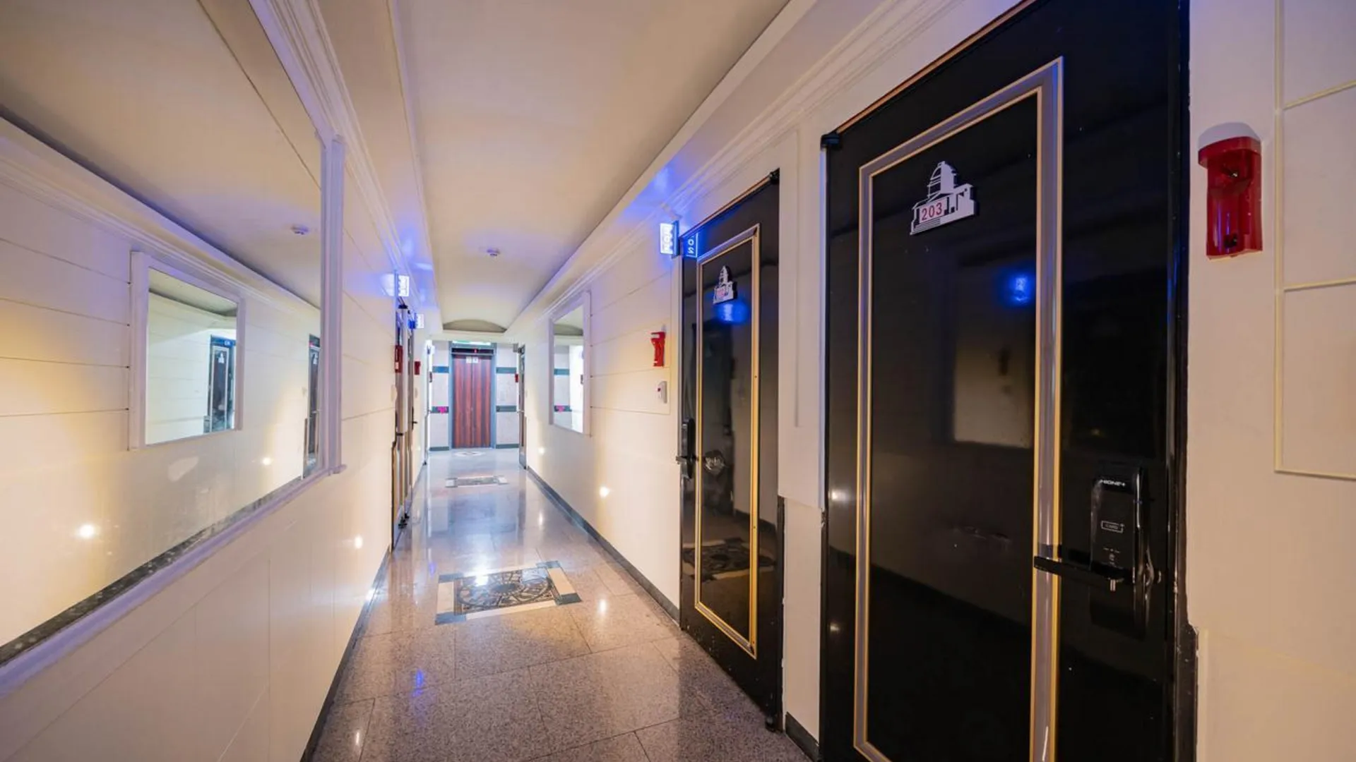 전주 전주 중화산동 엘도라도 호텔 외관