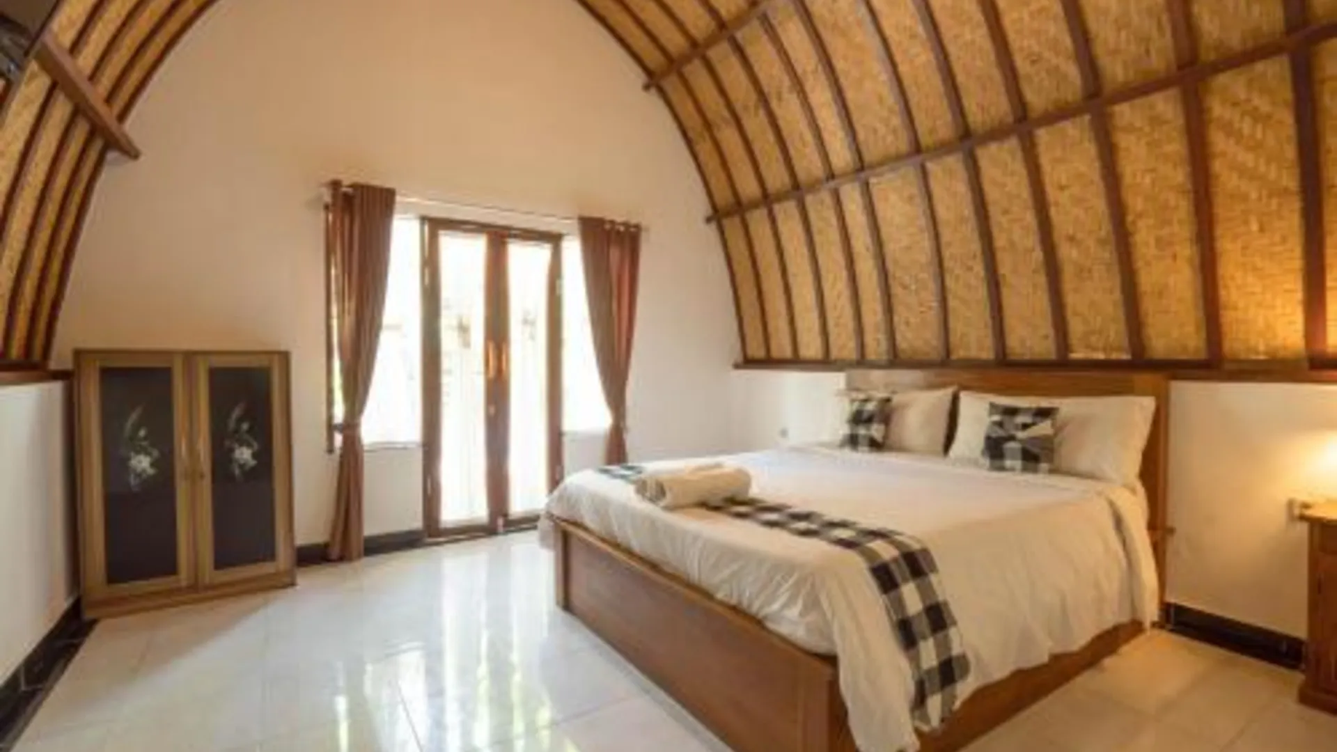 발리 라투 코티지 2성급 게스트하우스 스위트룸