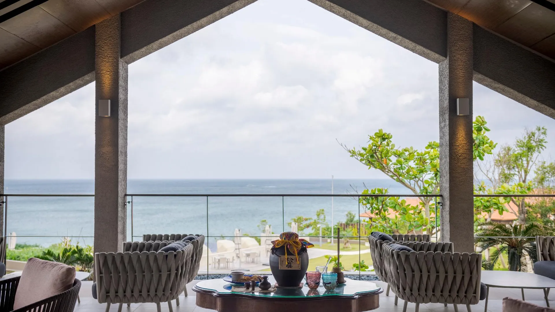 오키나와 본섬 더 히라마츠 호텔 앤 리조트 오키나와 기노자 오키나와 5성급 호텔 수영장