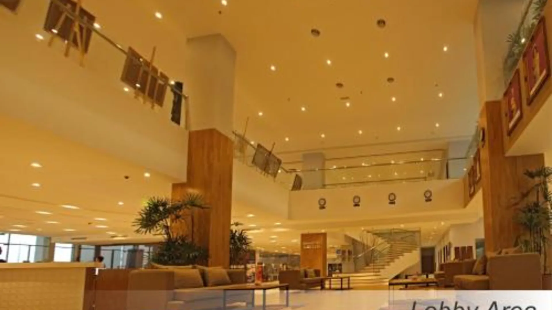 이포 카수아리나@메루 호텔 4성급 호텔 레스토랑