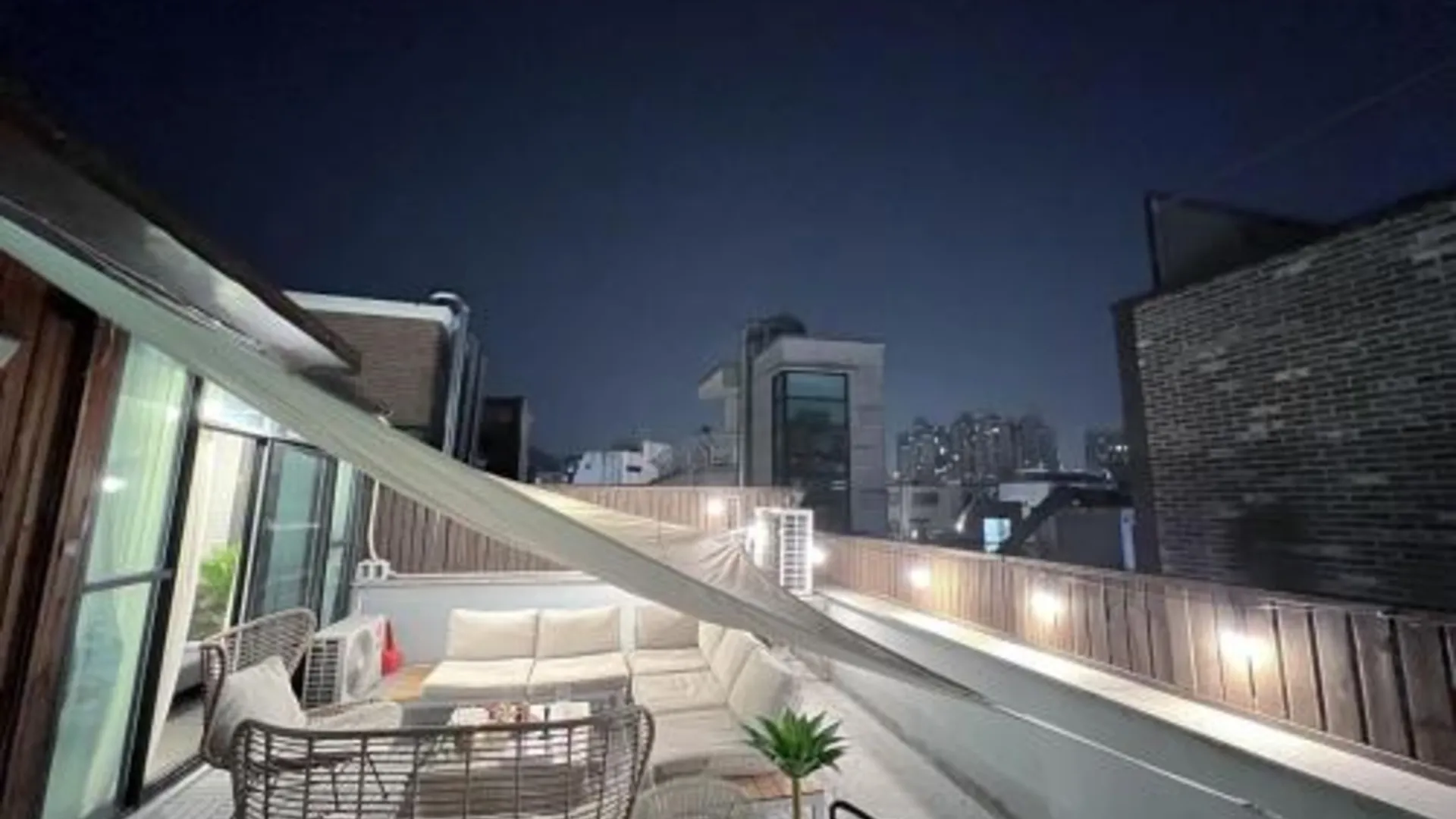 서울 Oasis Yeonam Stay Hongdae 4성급 게스트하우스 수영장