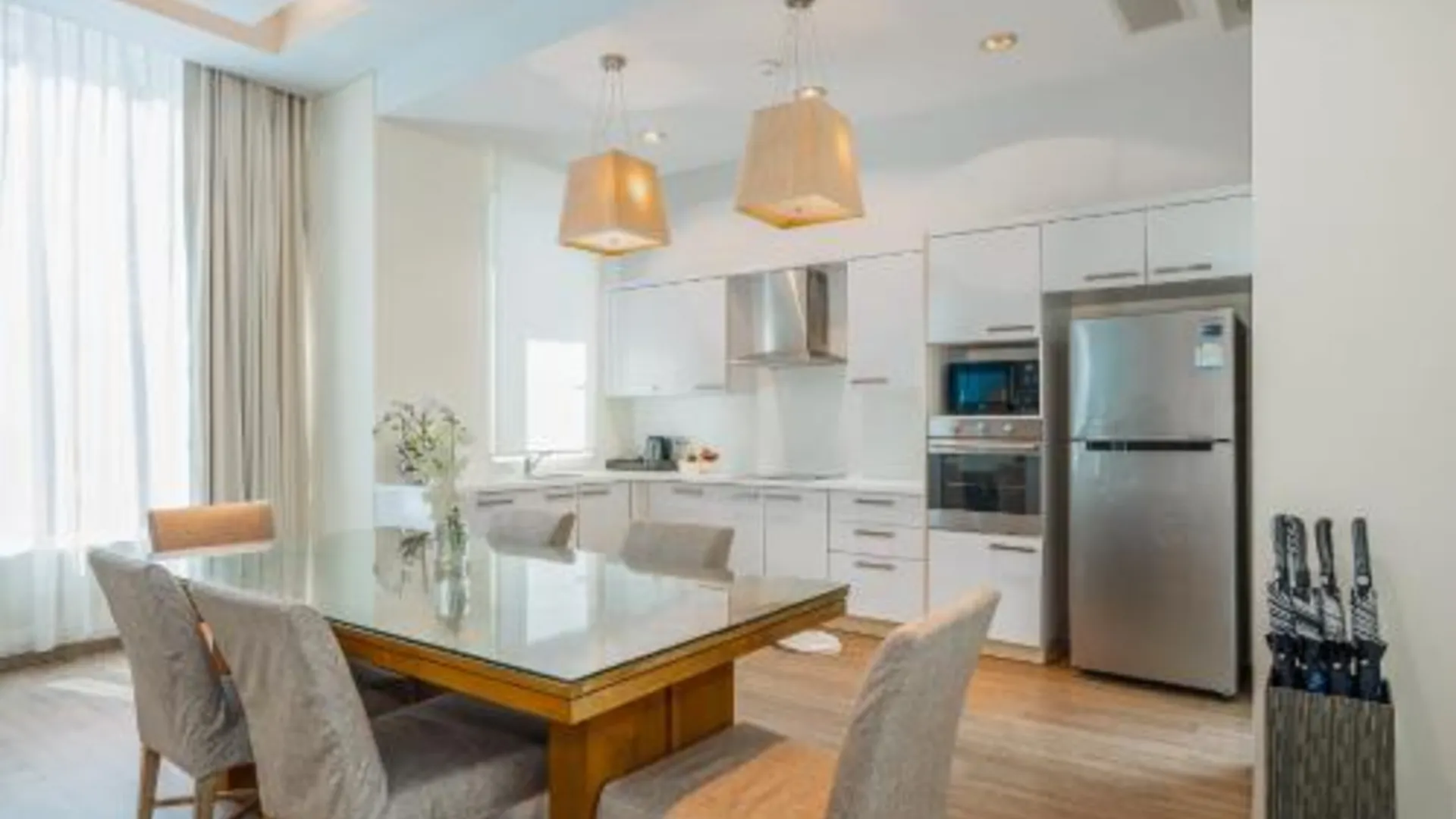 푸켓 스플래시 비치 리조트 푸켓; 패밀리 프렌들리 워터파크 리조트 푸켓 에어포트 근처 5성급 호텔 레스토랑