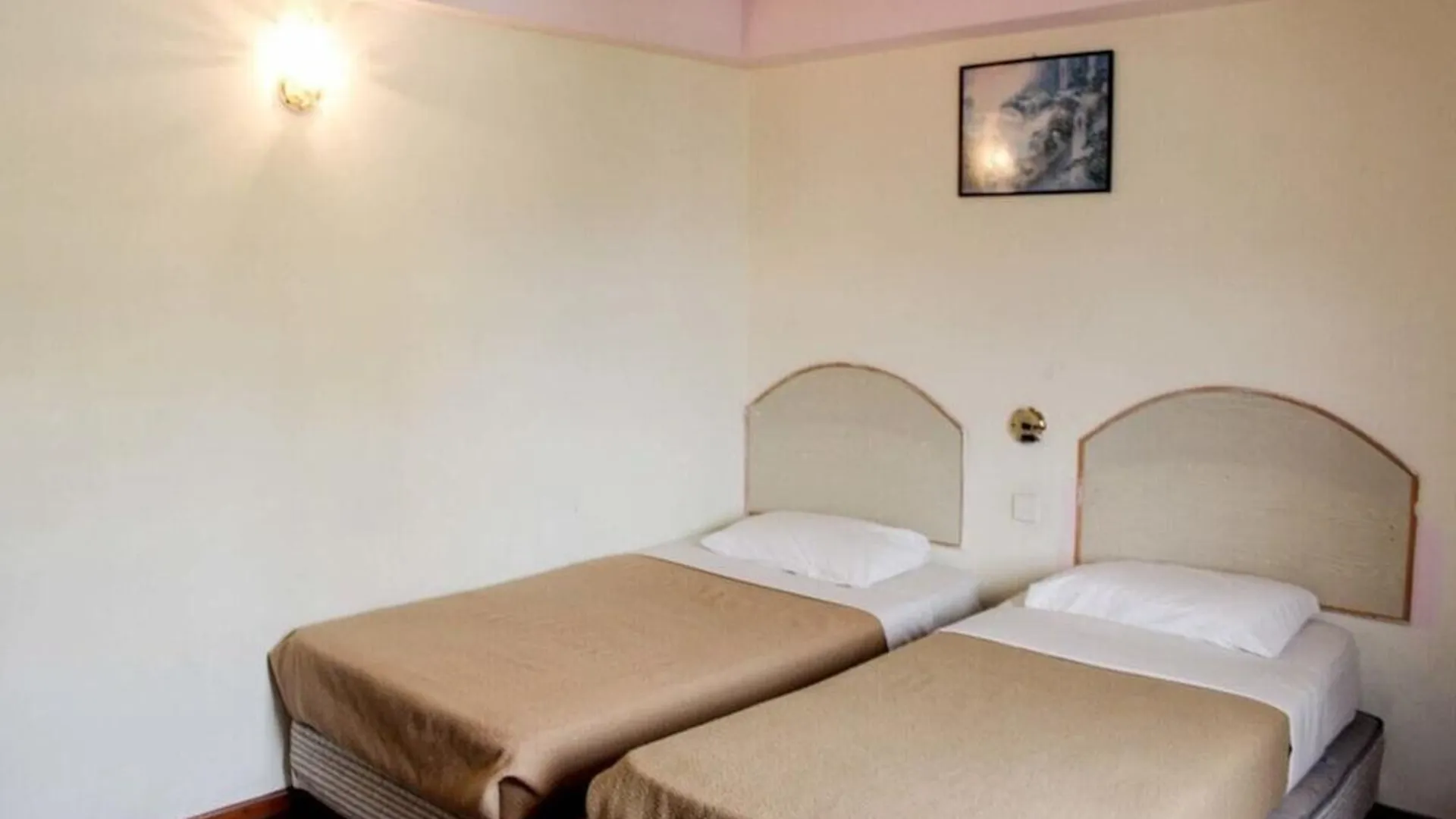 카메론 하일랜즈 스타 린젠시 호텔 앤 아파트먼트 2성급 호텔 외관