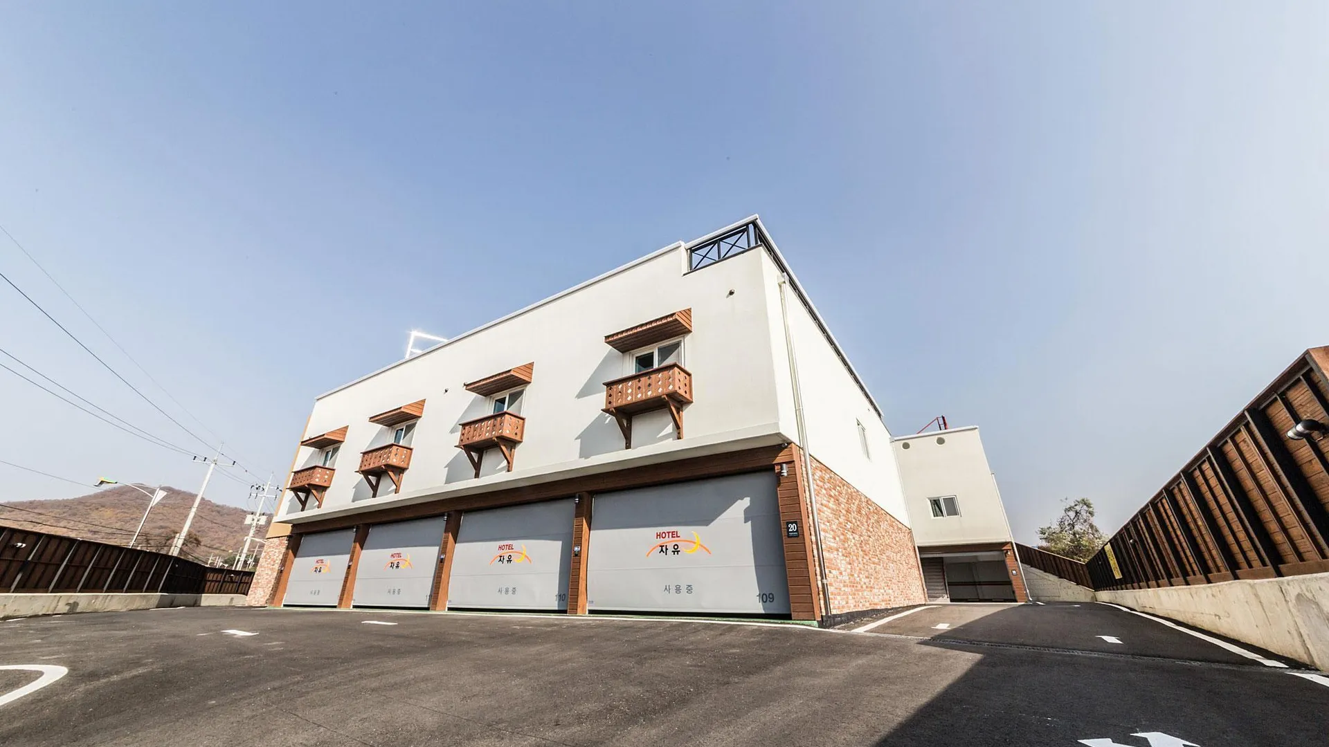 이천 용인 자유 드라이브인 무인텔 3성급 호텔 외관