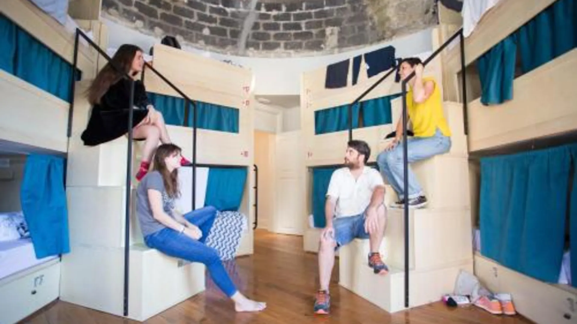 포르투 나이스 웨이 포르투 호스텔 2성급 호텔 스위트룸